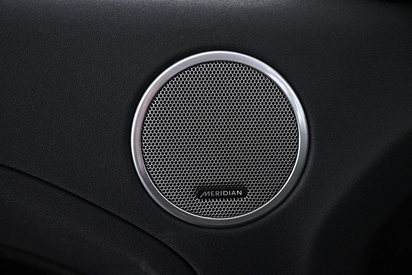 Car Image - 7I97MNOkSkvTVElPhAz6TJ