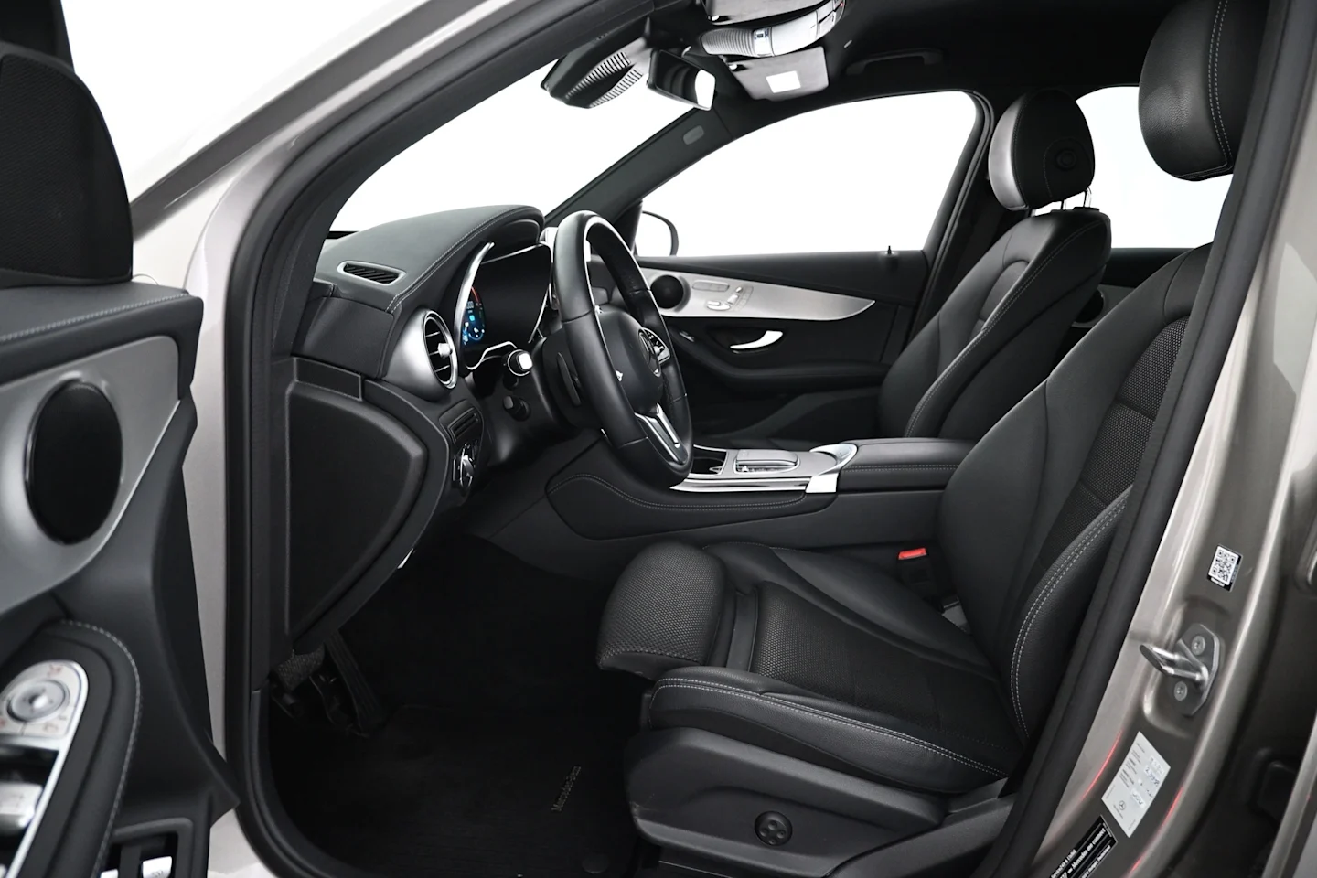 Car Image - 5zOW3G9IP04ZiOCHM1ZoxI