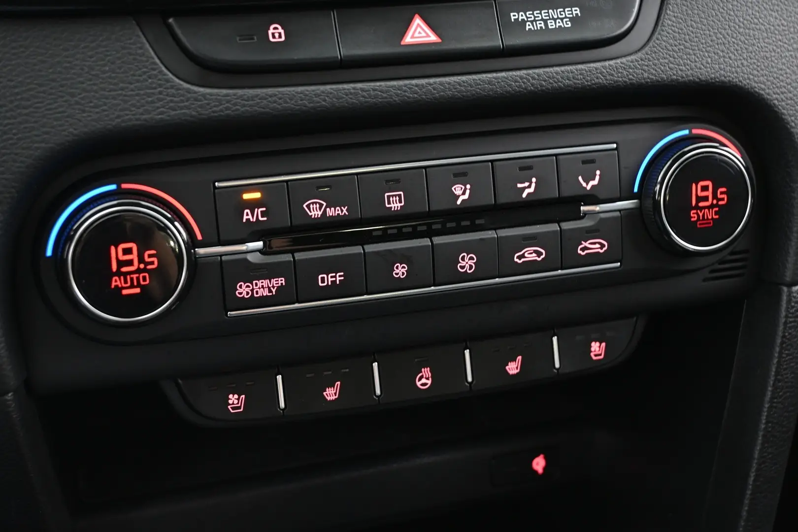 Car Image - 3LZ75KXE67KjWyX74ImFdJ