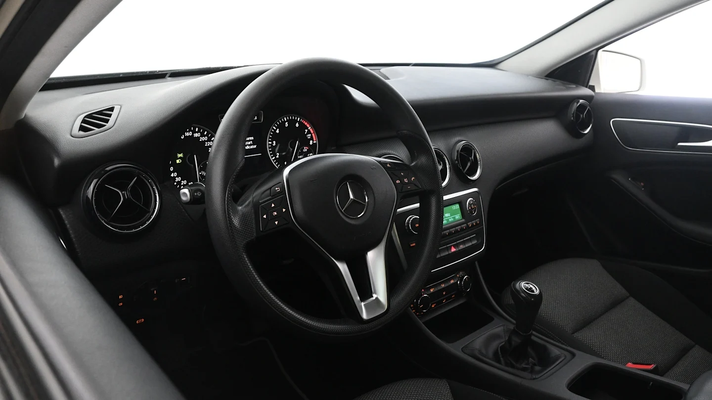 Car Image - 13DKLBfdGVJIjKouFkIudj