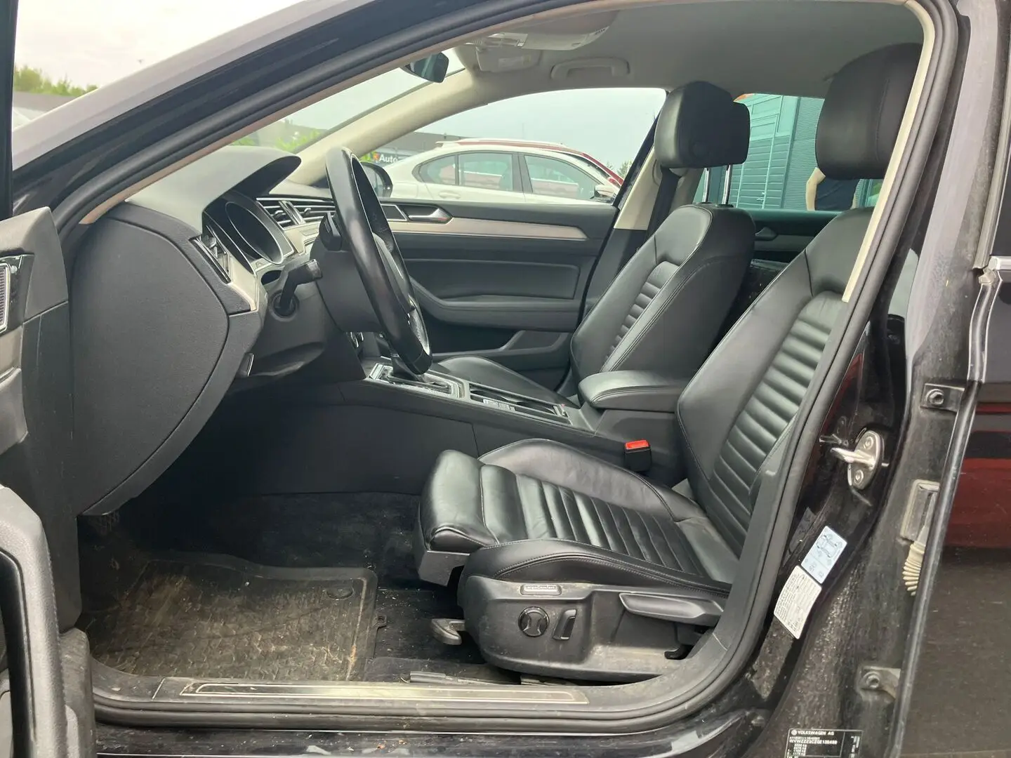 Car Image - 1damd36iIk0VOdI8cN1ld8