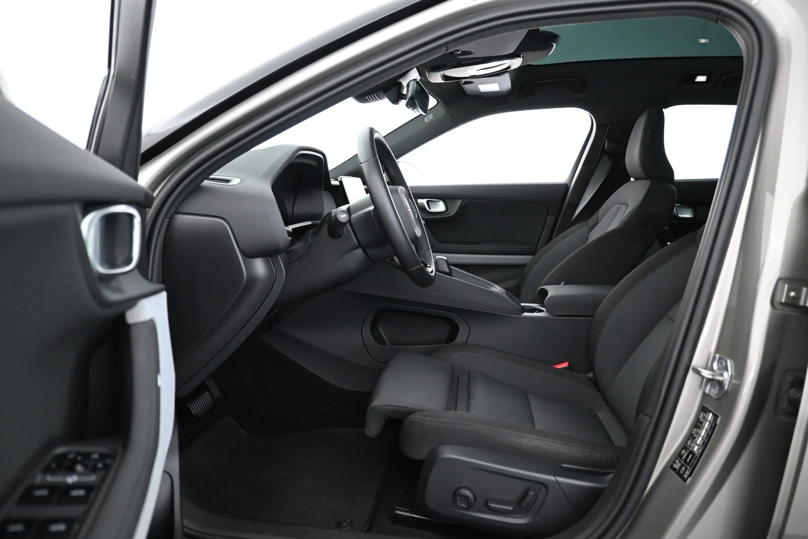 Car Image - 3628YkwVcqbjnxhCTwdZKl