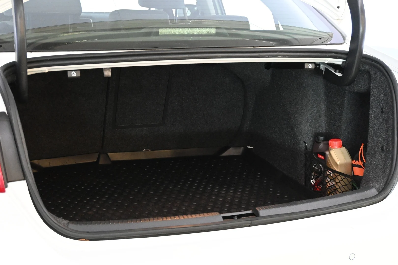 Car Image - 5kFV8JC0ij3tAlBCNCDoa3