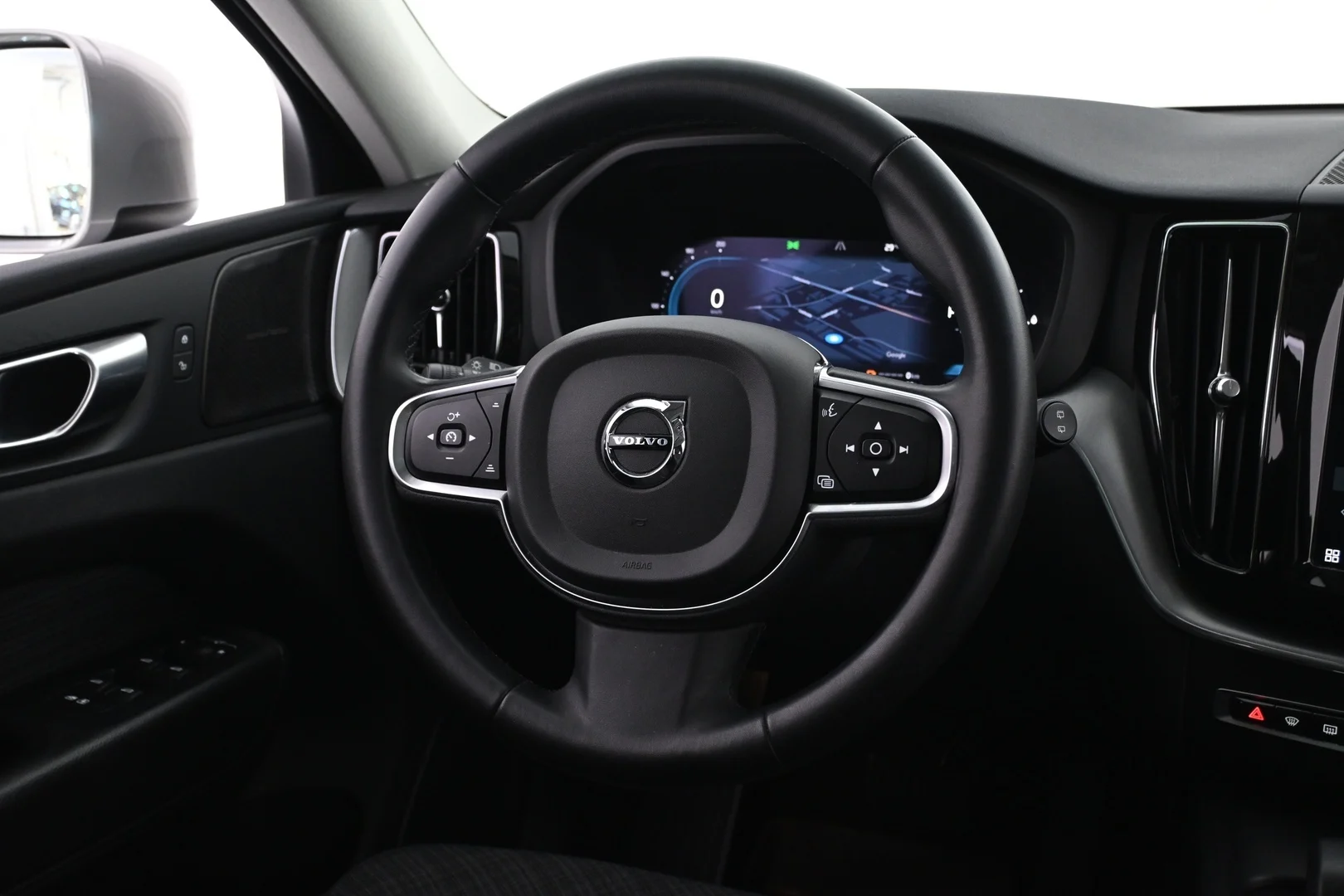 Car Image - 2LfR6zOaBFBB1vElCHYhcW