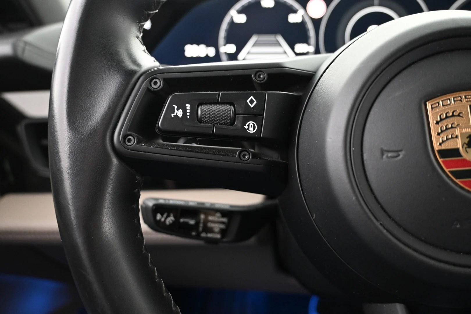 Car Image - E9K5KoAAvnz2NOk0xv3kM
