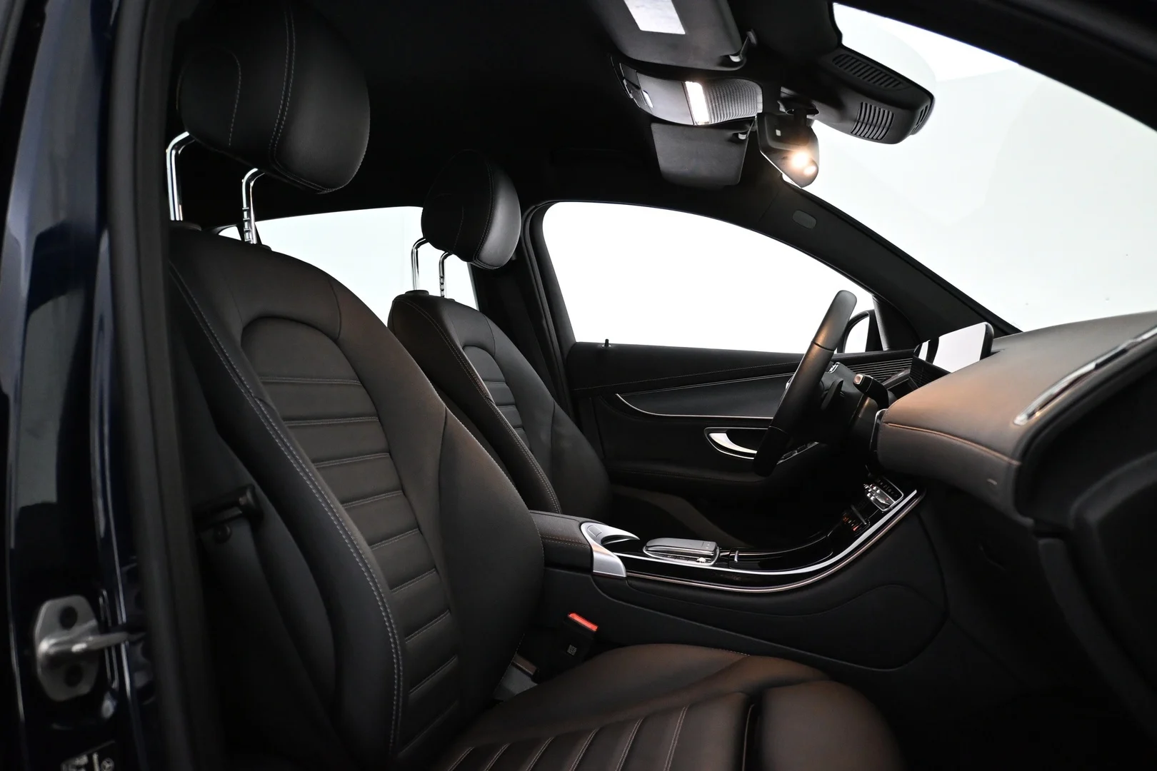 Car Image - 4i0S3fC7d43CmUmxGpiHwr