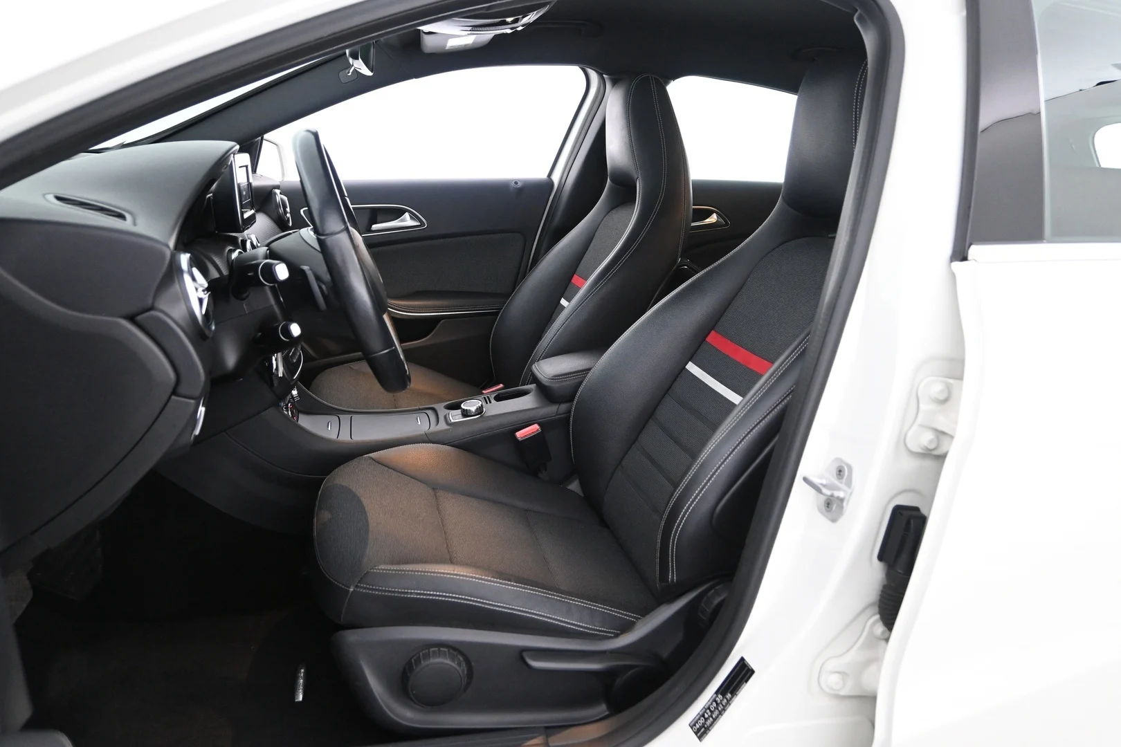 Car Image - 2w2DNP8tO38ppuPSFFaUjv