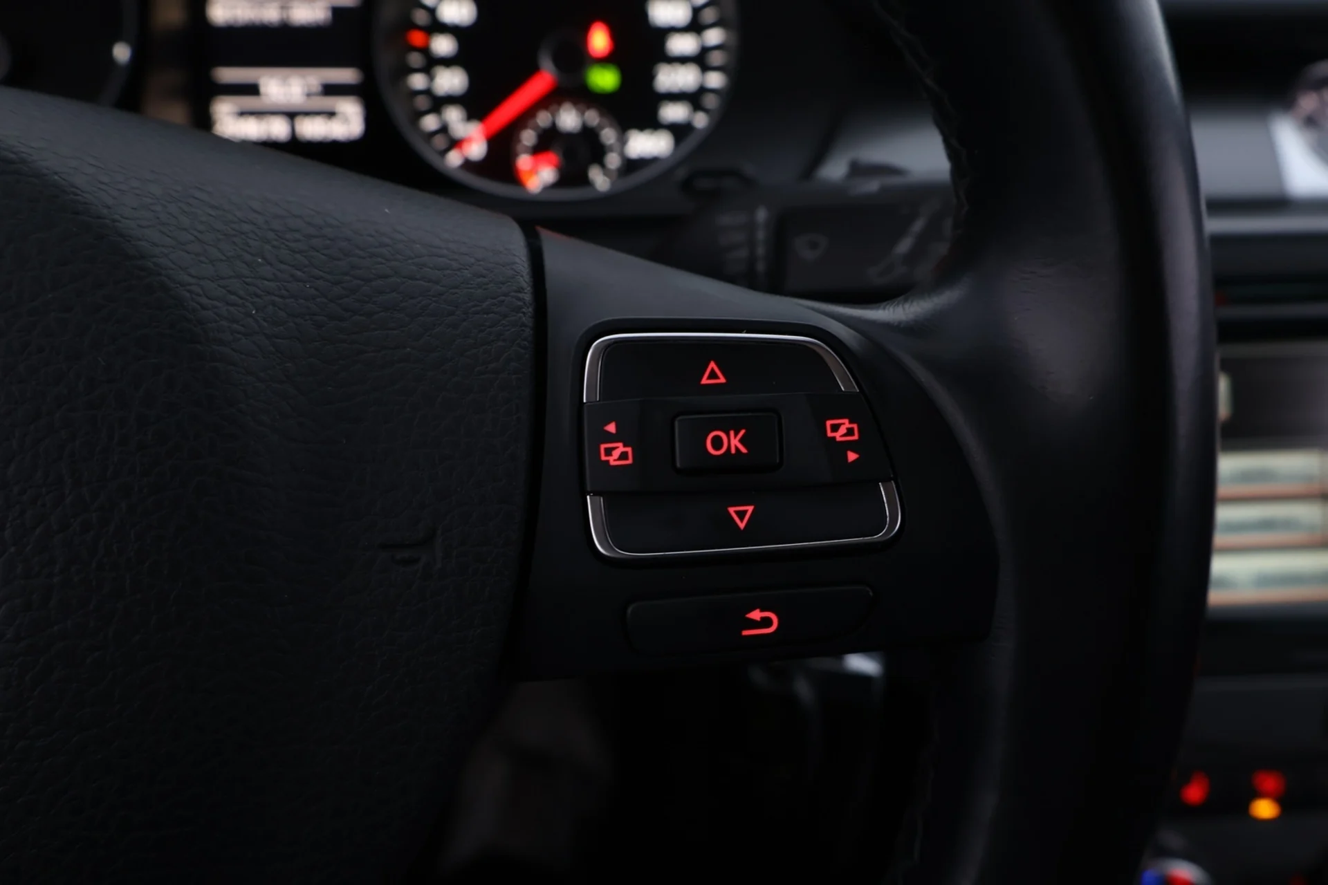 Car Image - 6q1hHbb2zYc6BLyiQheL09