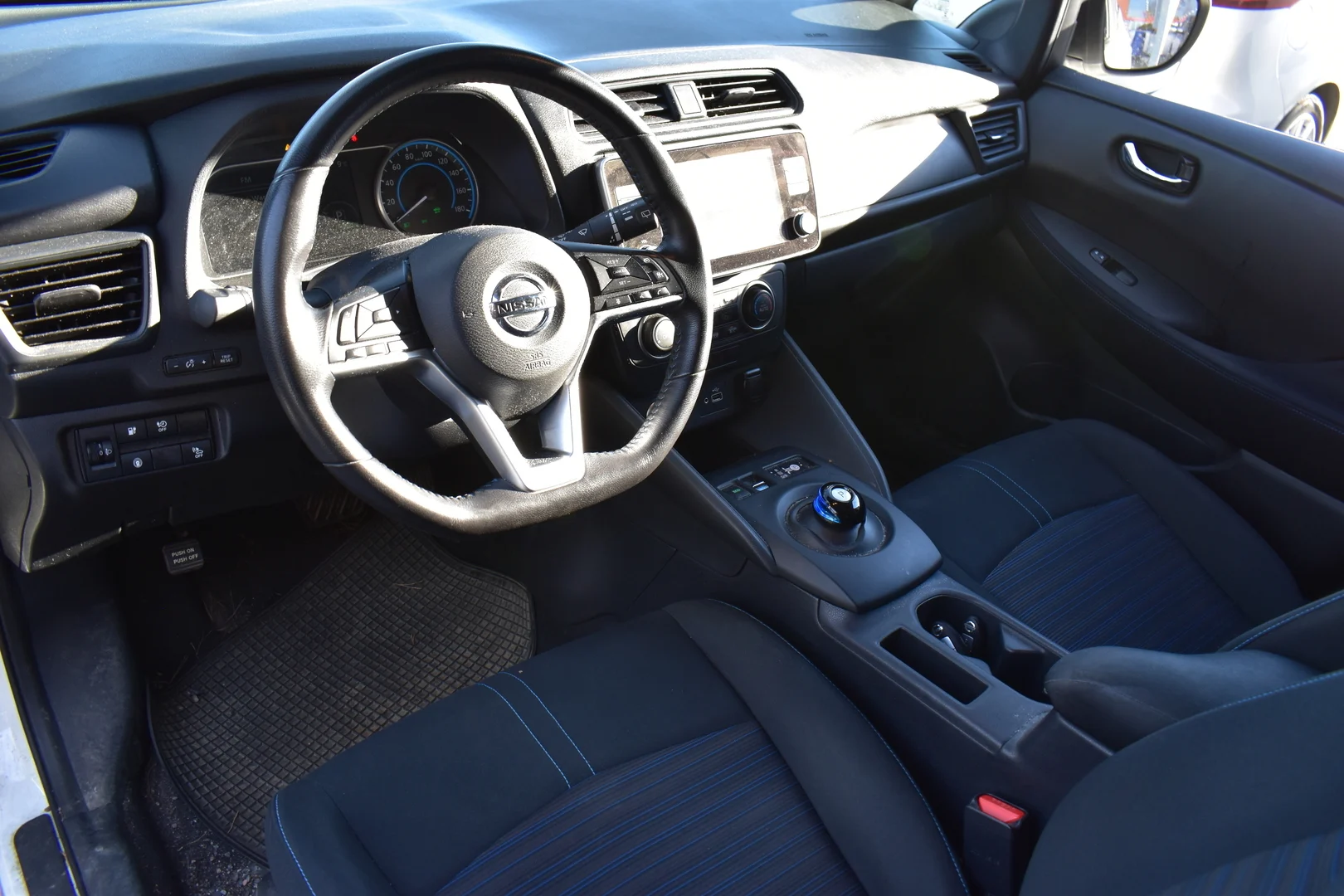 Car Image - 4fNPSqzXpaKWwLMcTjUobS