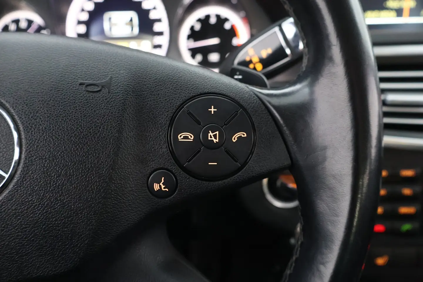 Car Image - 5M5KzdrU7aPhcvEv6EBpM8
