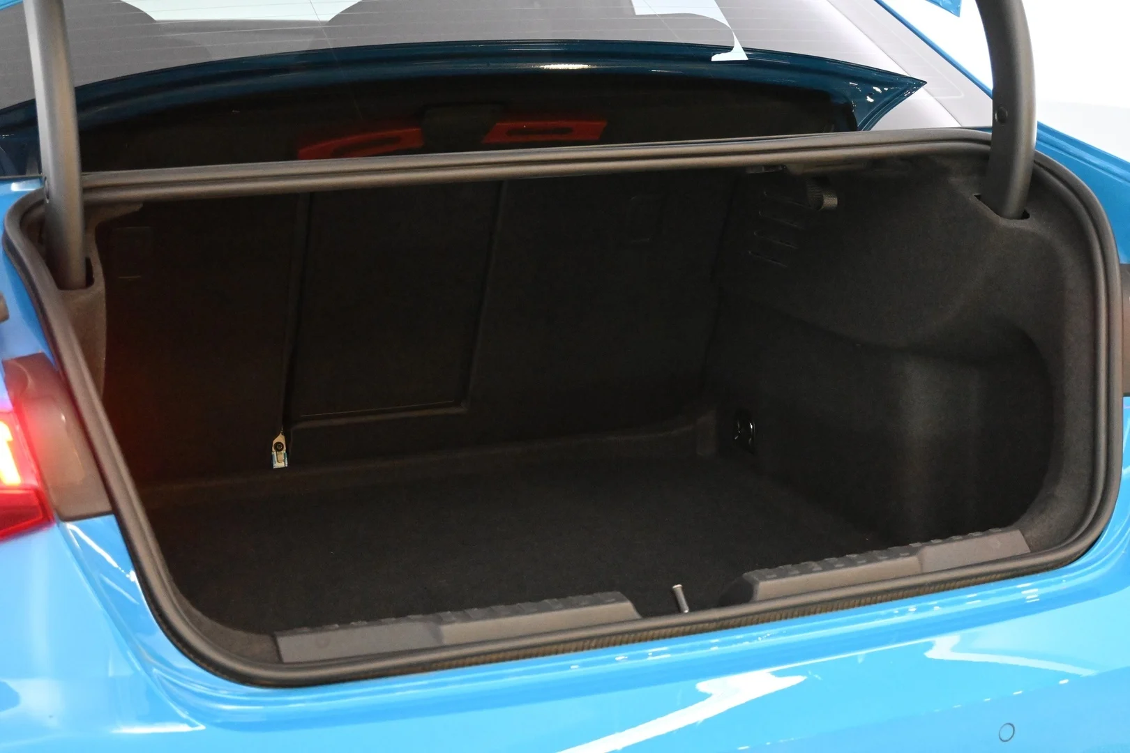 Car Image - 4O17tZu0dqLrTC6OpuGFrO