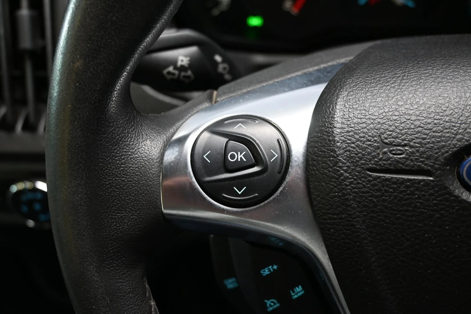 Car Image - 3HhVVMbJmLoK4Nq5mFLxqK