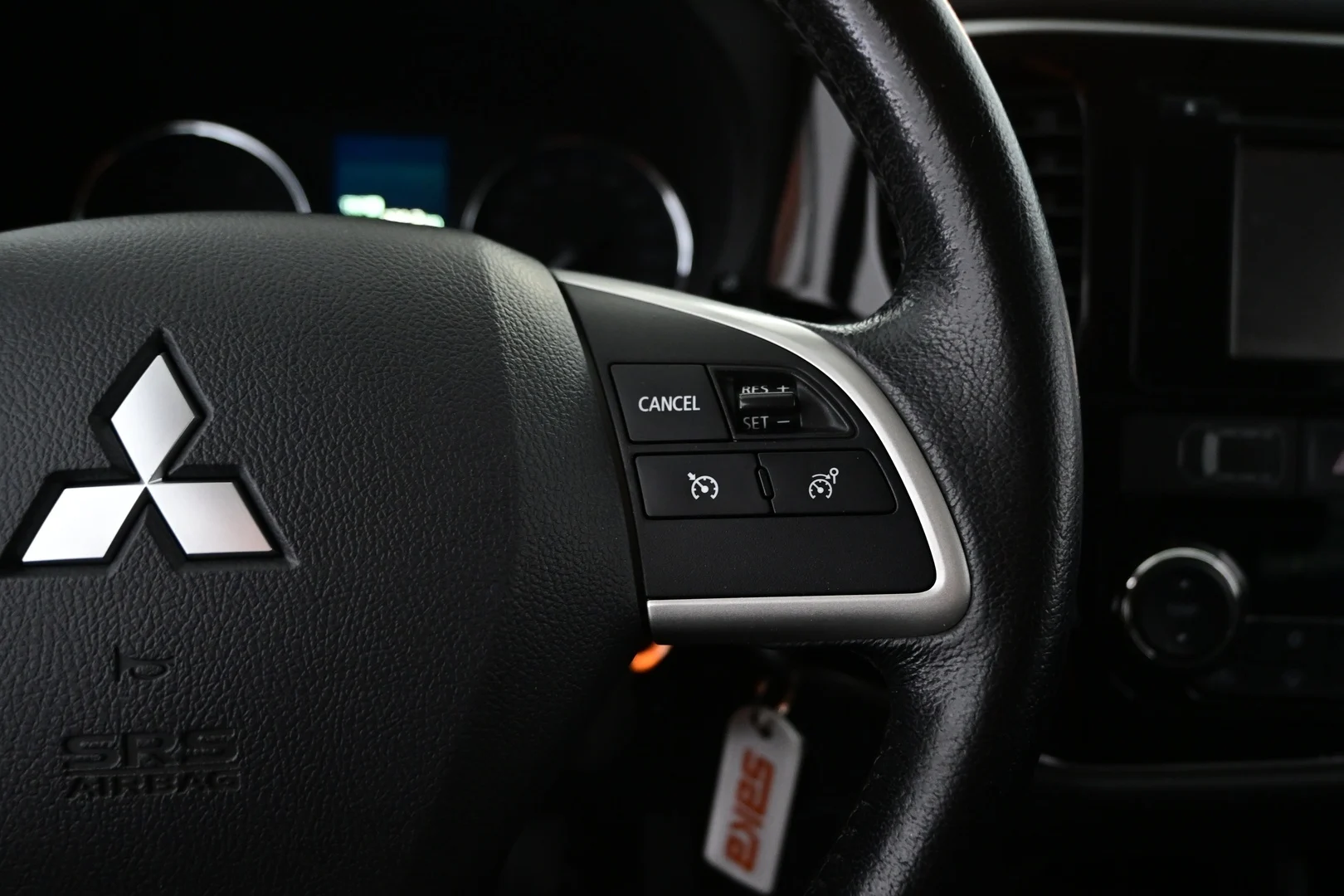 Car Image - 41tLdDG69seoOsm4fNjPV1