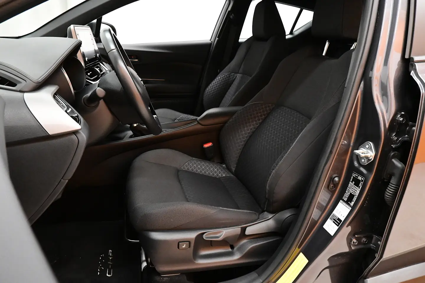 Car Image - 4HsfLi0QyCHLg8mndMeJdU