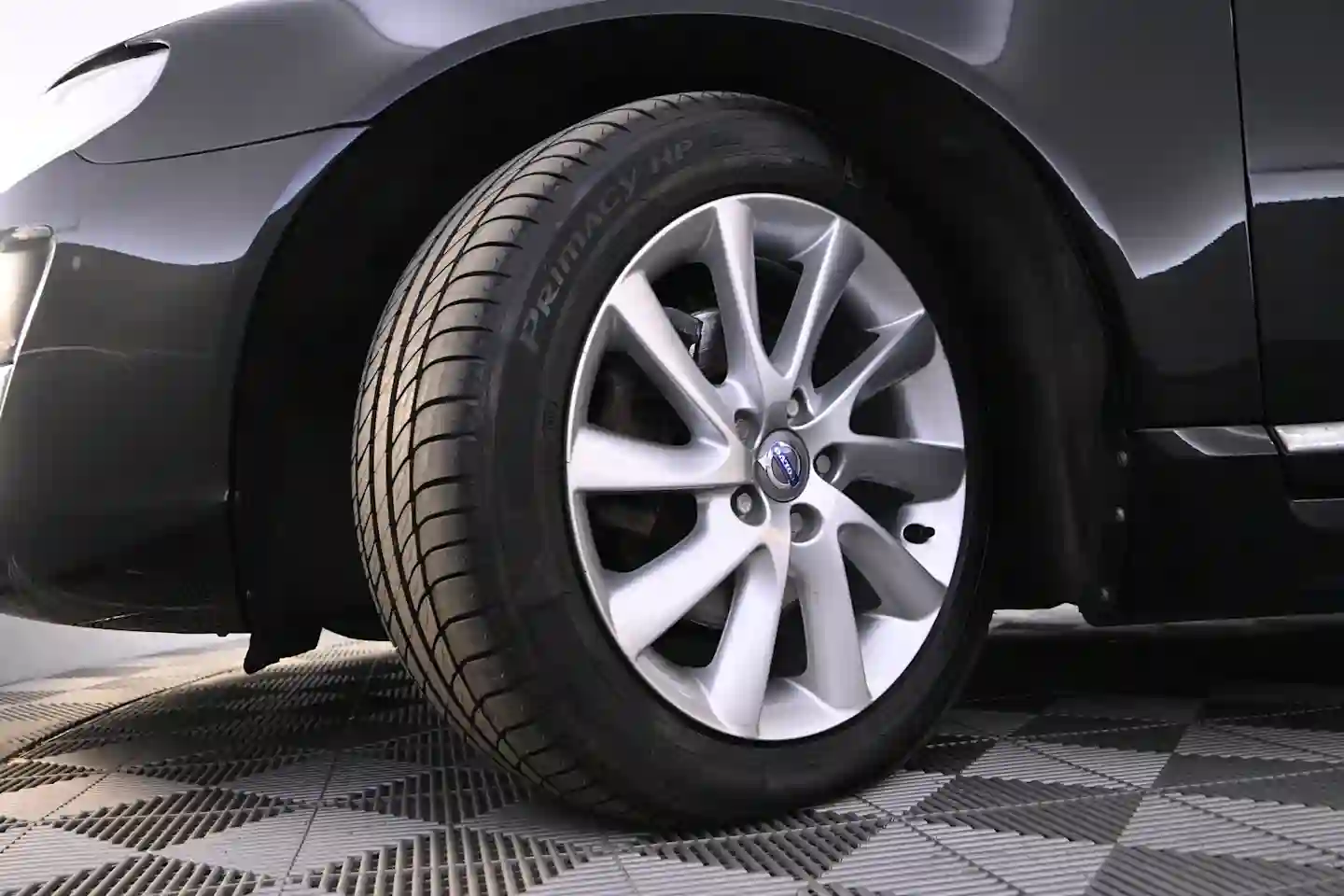 Car Image - 1U4ybafFaOfYsAKW5quNNV