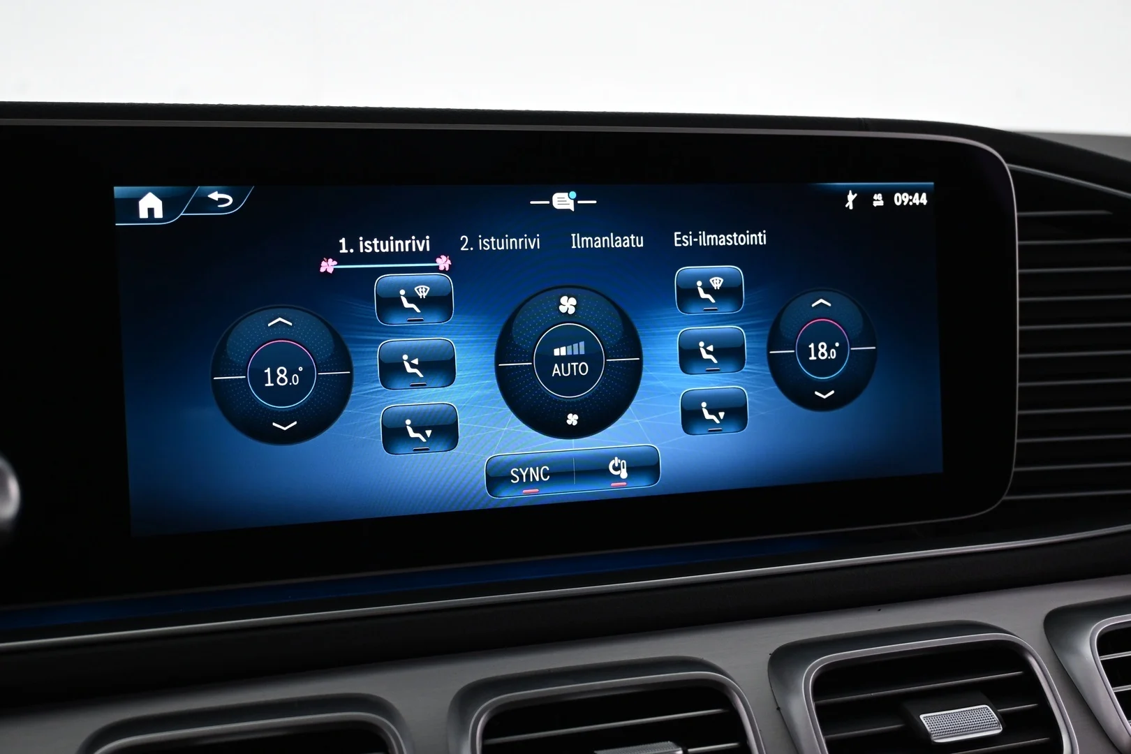 Car Image - 1WNJH7q4Ju8s3XseHfkkMC
