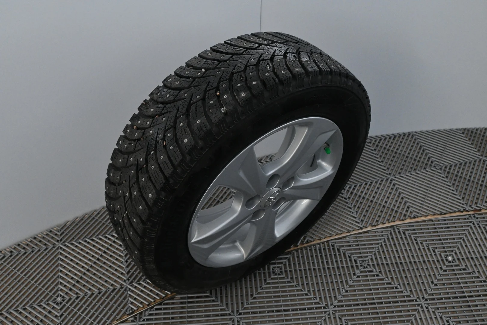 Car Image - 53yLXg77CEORd5BpGsx9J4