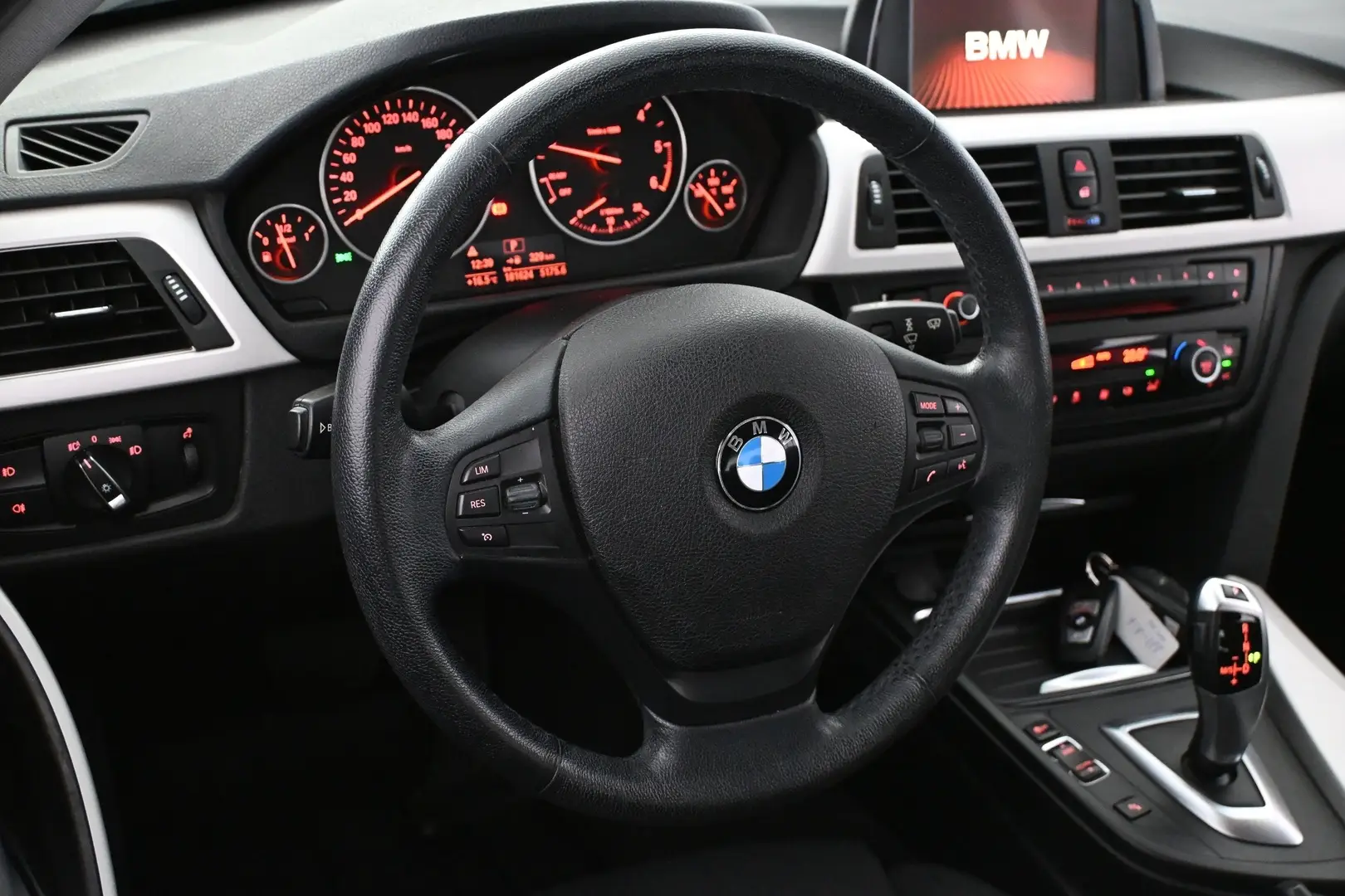 Car Image - 791zJv9Z1QOh0skAmnxfYd
