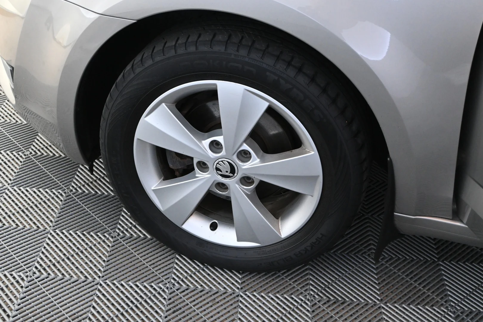 Car Image - 6Zwv4Bhb5HFgwTf6CiTcax