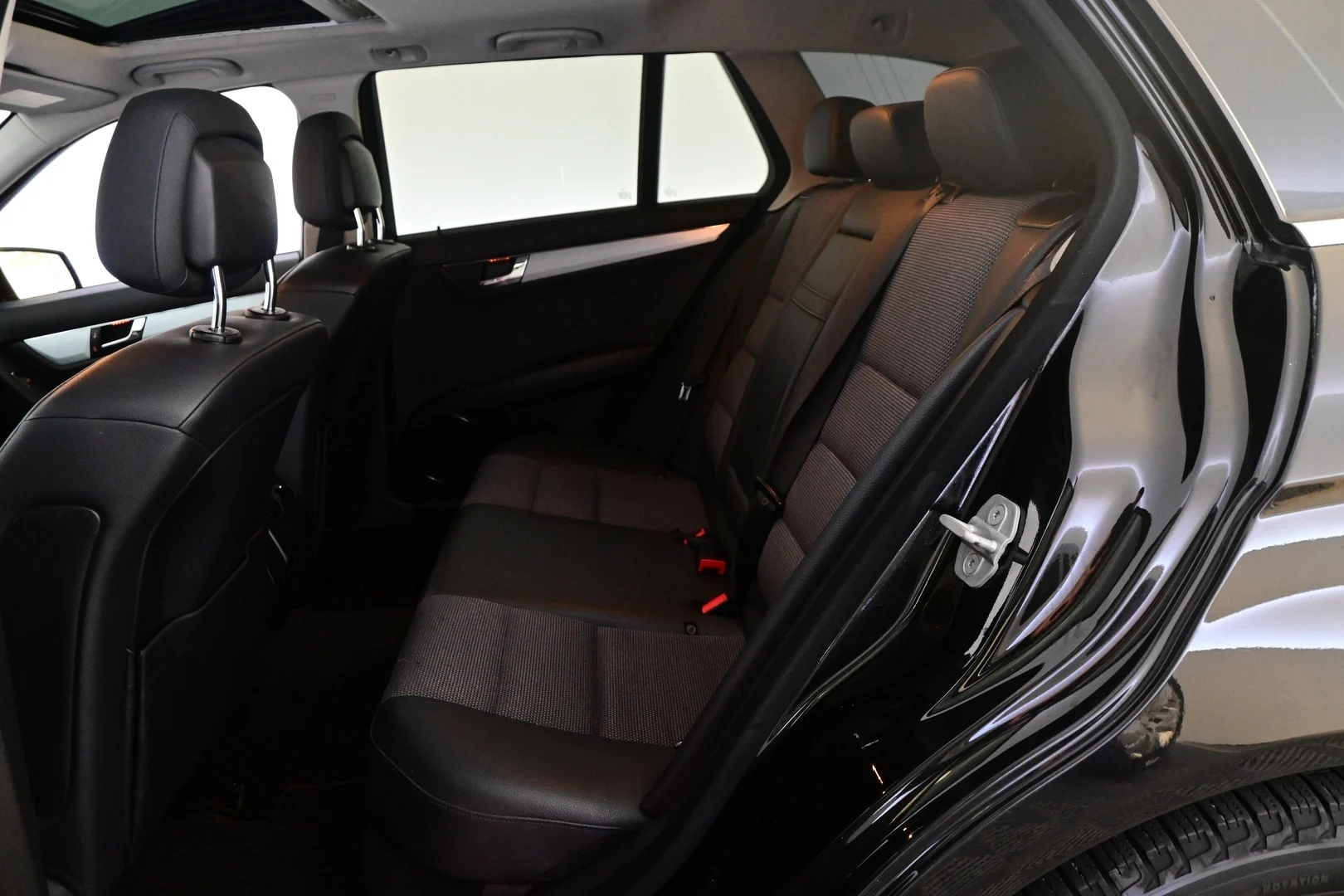 Car Image - FfJg25b9Xiv3dwdtf8XGD