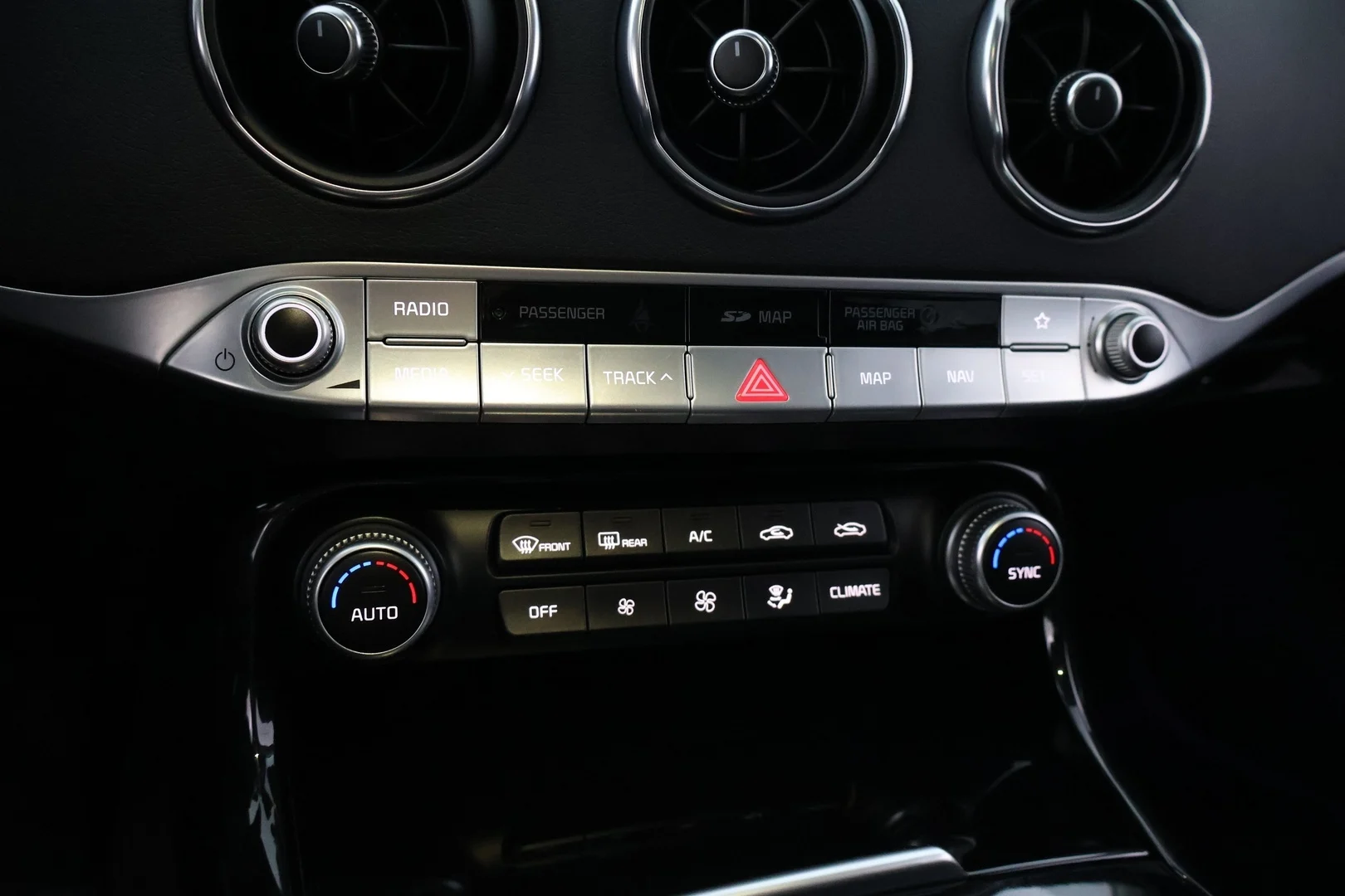 Car Image - 3Nnq1lwnS3l5zAJZ5hVF5v