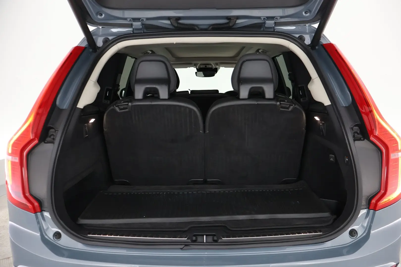 Car Image - 1J3sEf9jaHbTrlRXdY0X1P