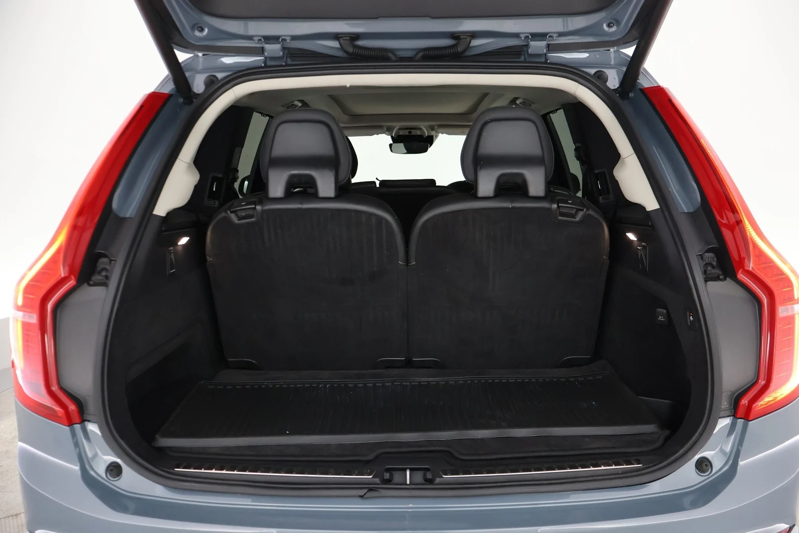 Car Image - 1J3sEf9jaHbTrlRXdY0X1P