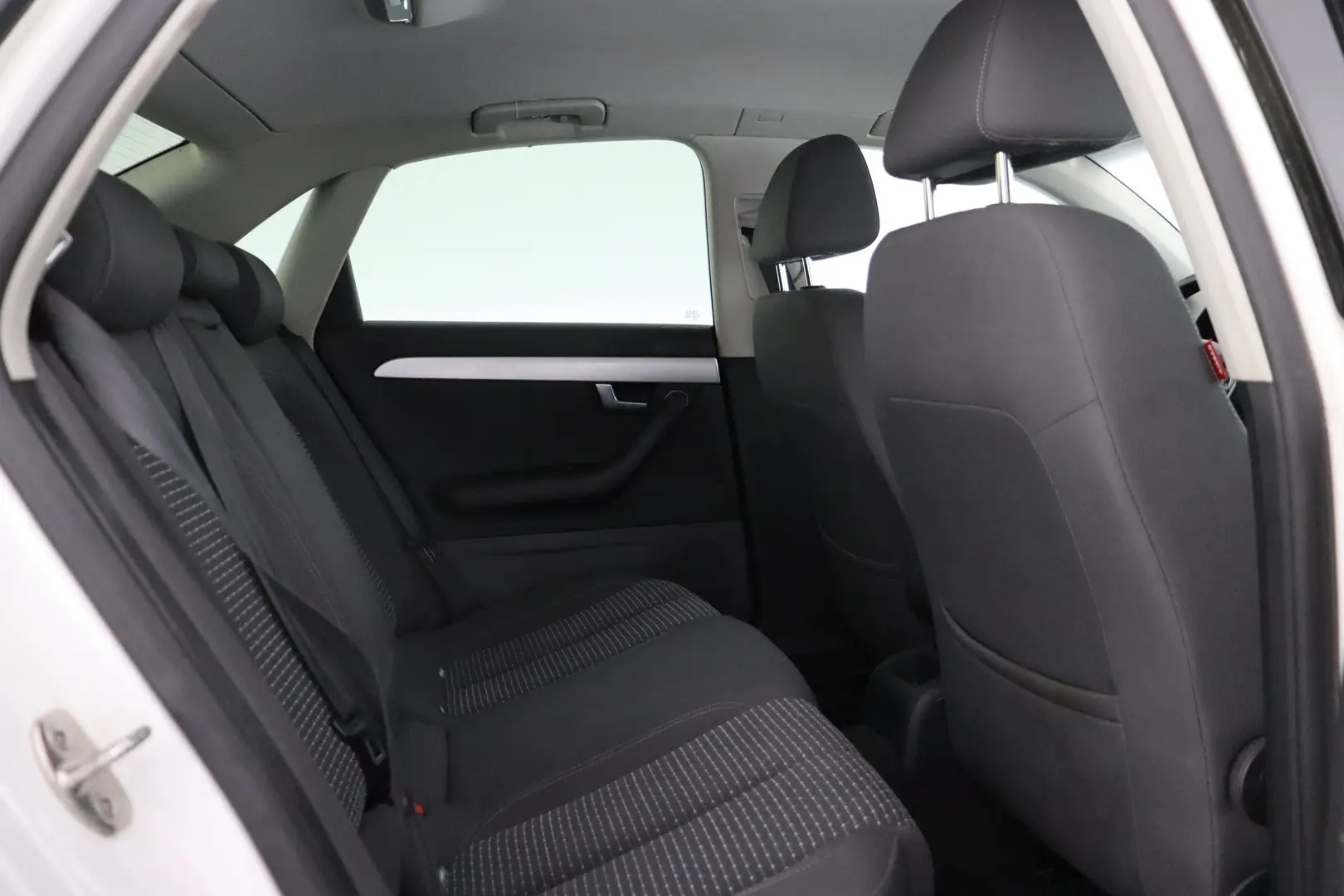 Car Image - 3XKXRwSw7mFJgPiGTk78Rv