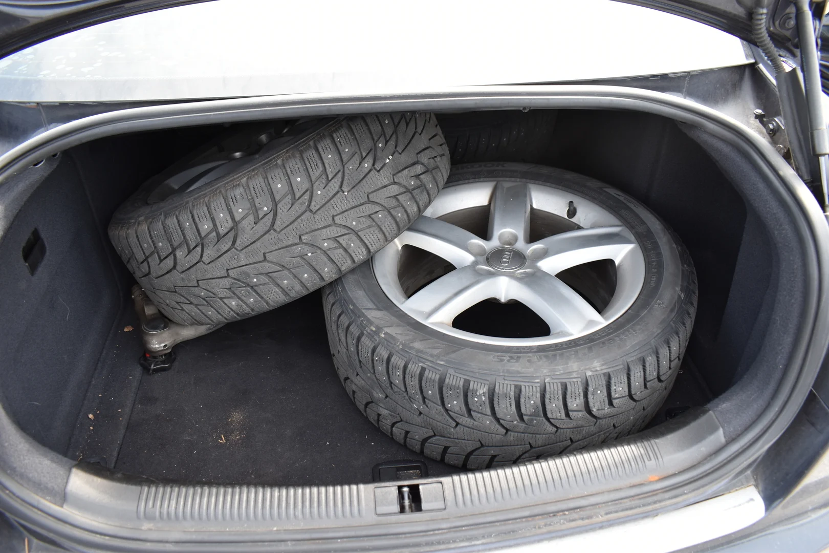Car Image - 3O55rY9xRWIW6t6YNhPHjC