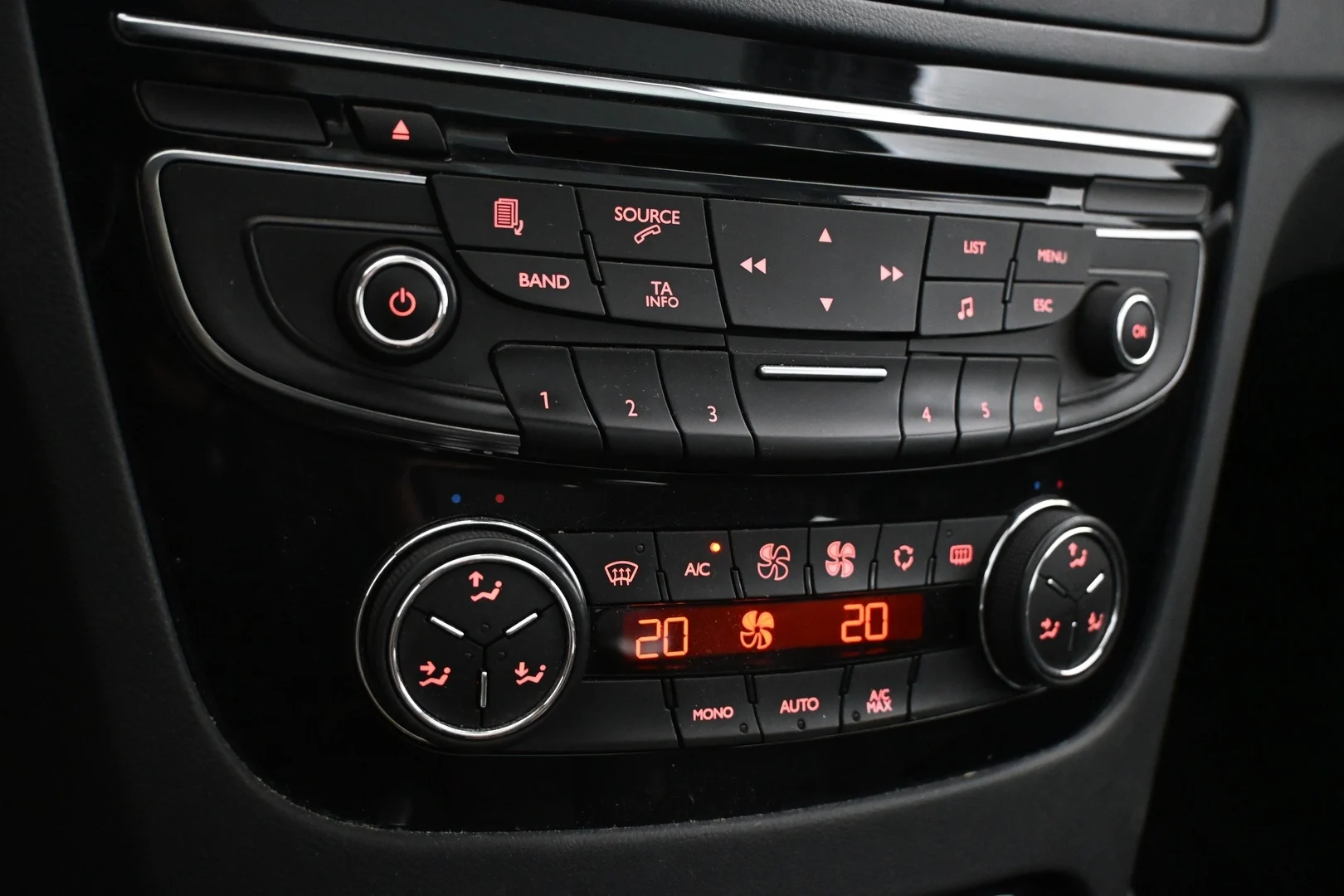 Car Image - 1PlBwZWswNSi4Eggo3Vwg3