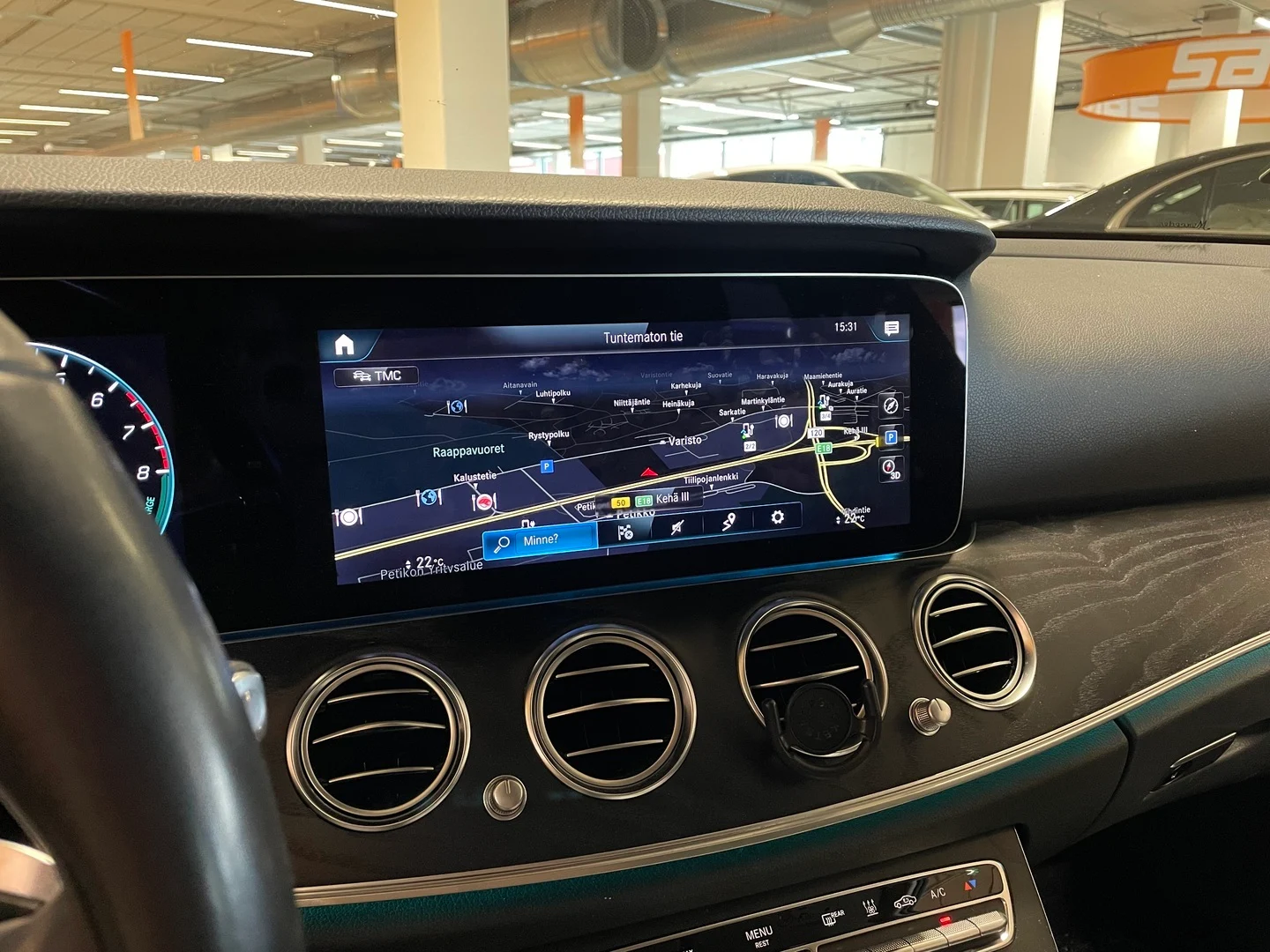 Car Image - 6dsheD4qdf7r1SccRR8xbn