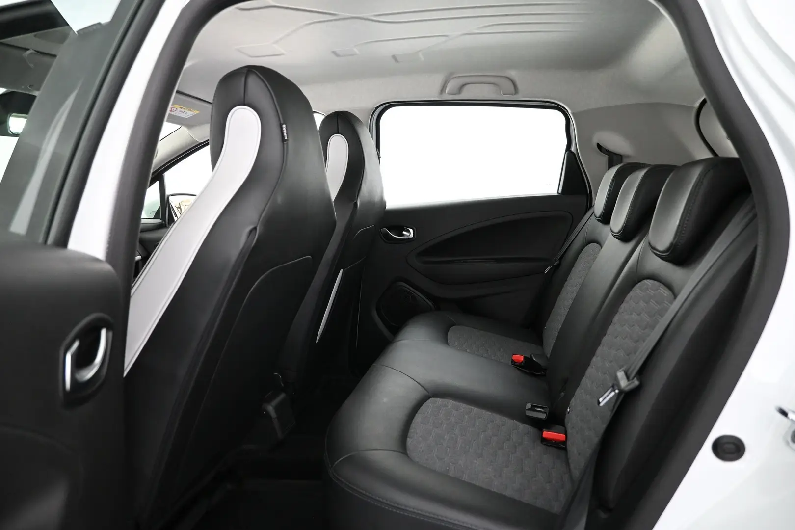 Car Image - 2BC78yHWhyXVpsWqjdq7Sz