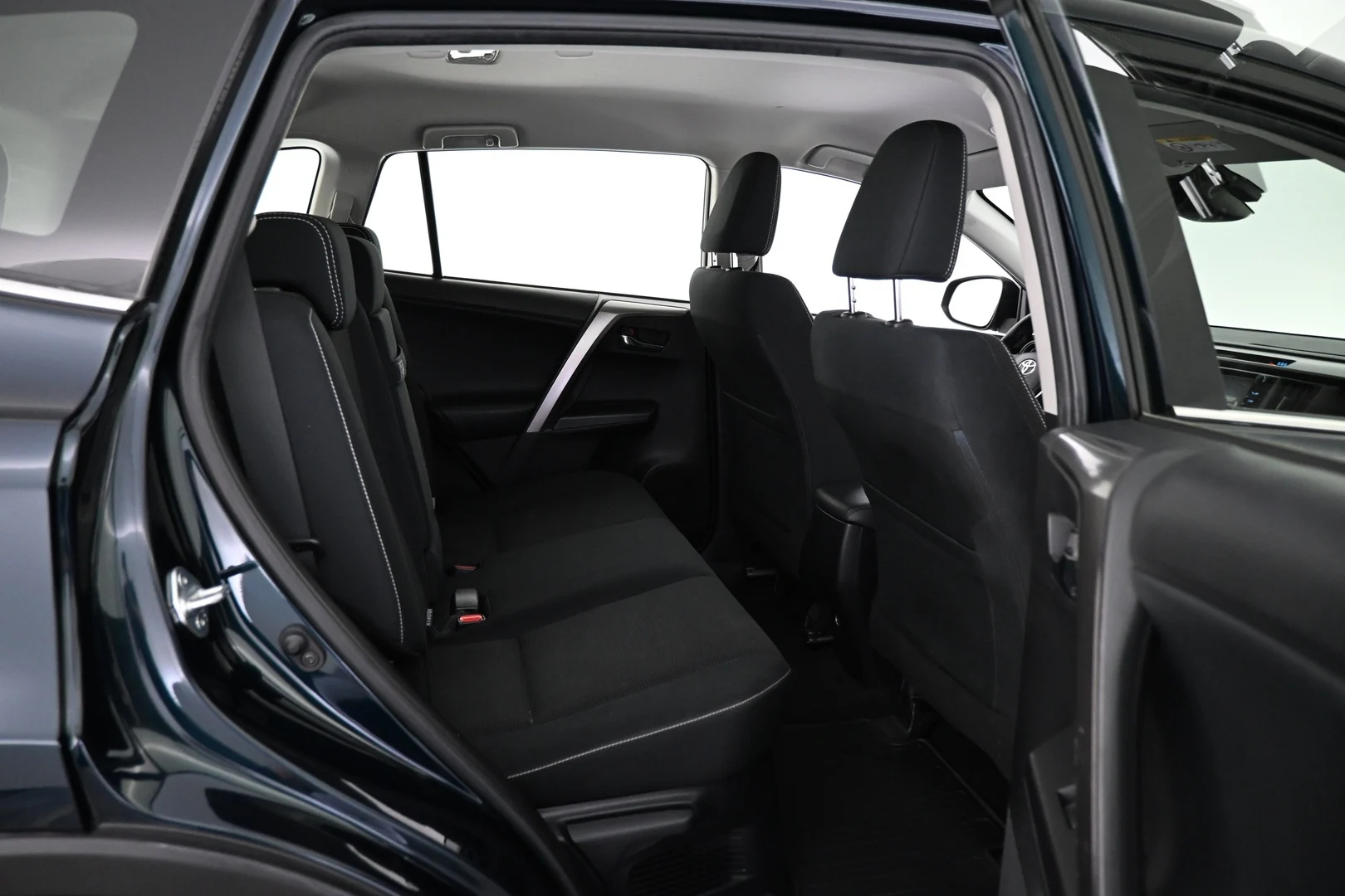 Car Image - 74bFHYtM0r4TXBHWLW6bDr