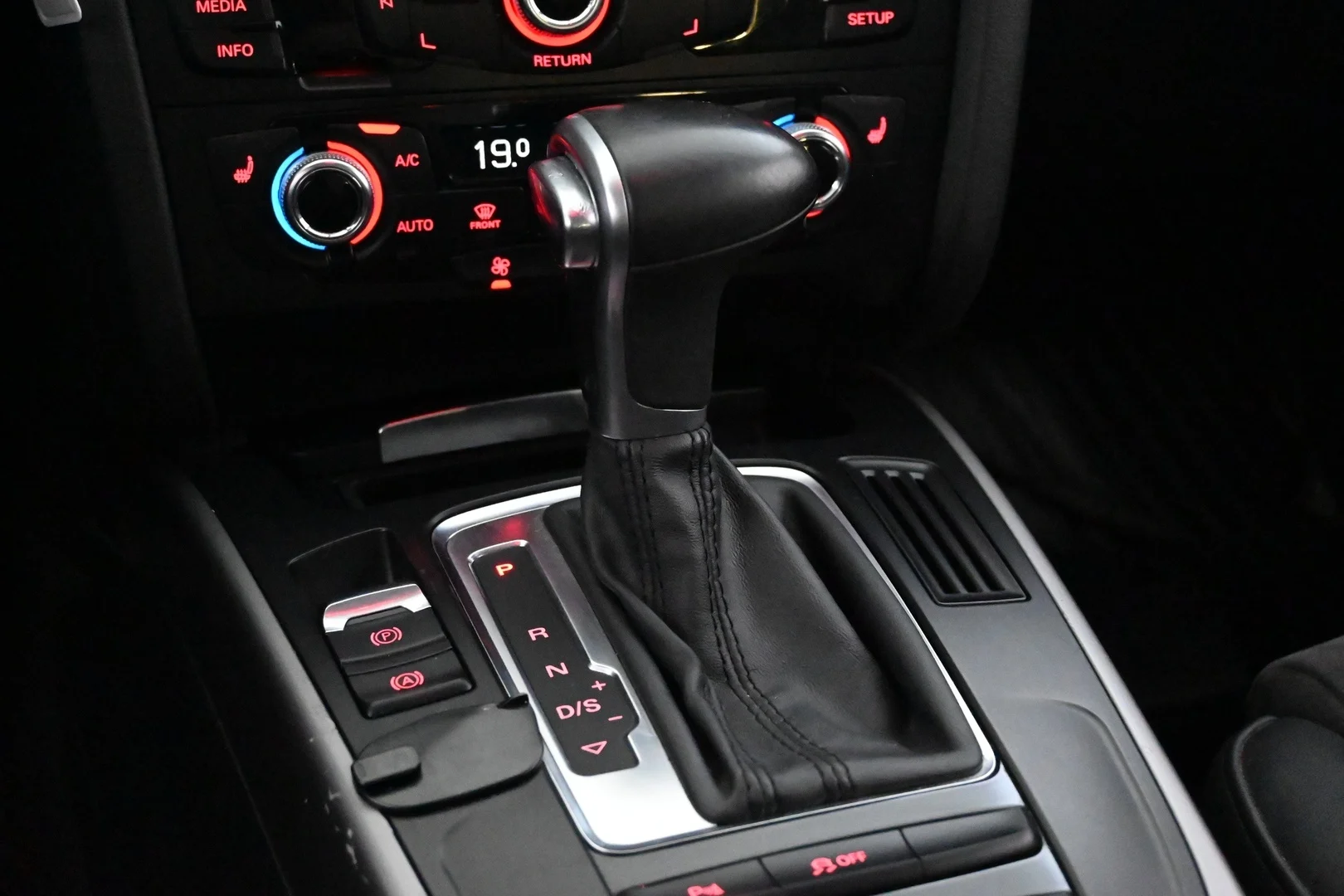 Car Image - 2WuYUUxFfh4GFkjy81bYw2