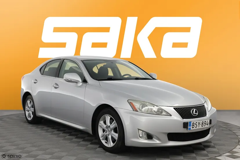 Lexus IS