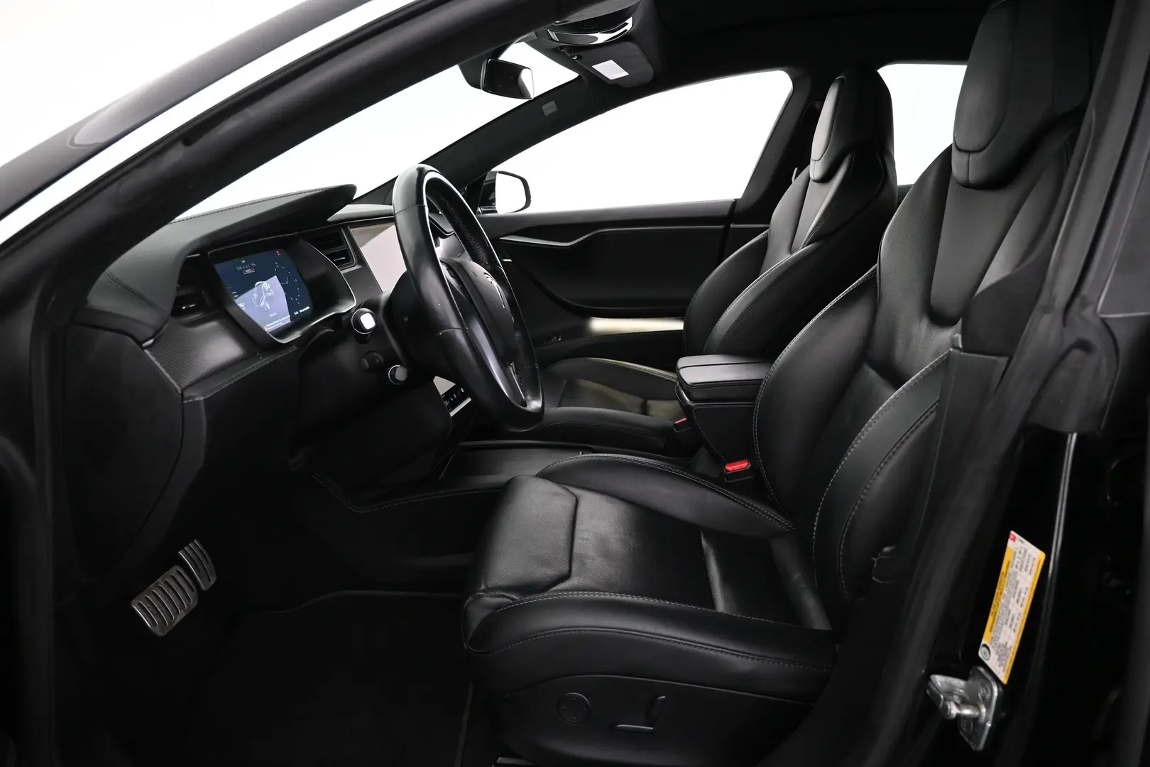 Car Image - 5pkijbN3u692SmJrPrC8sO