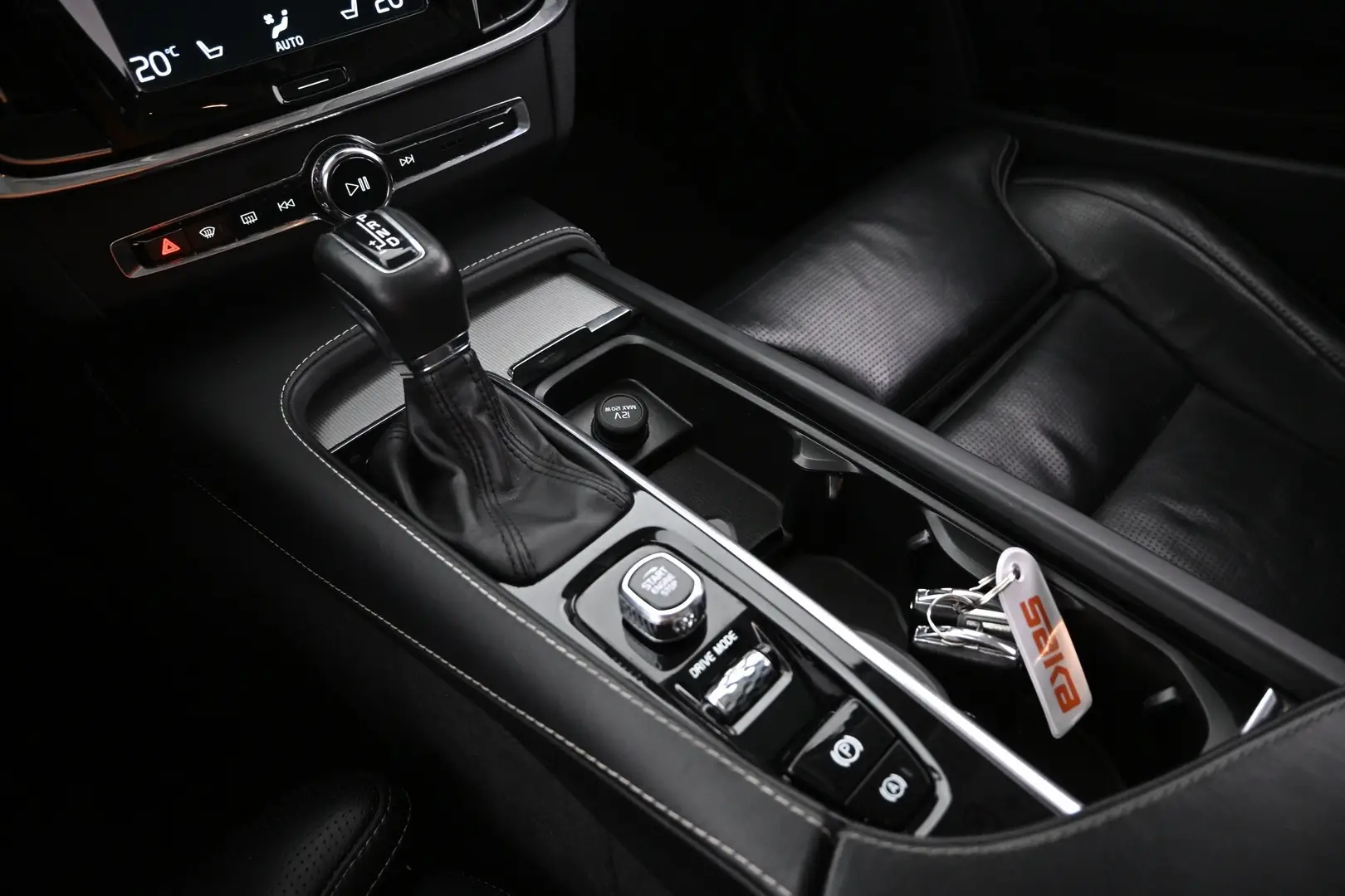 Car Image - 77U1GpAtmasqKry9eFQ1eU
