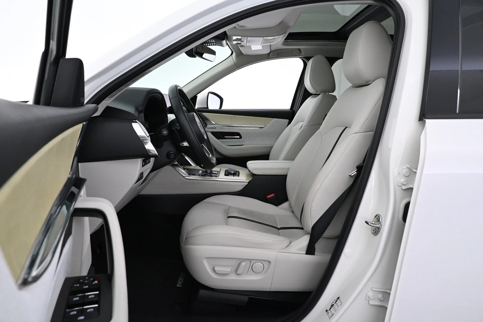 Car Image - undhtycCcdVDyB3YbJDr5