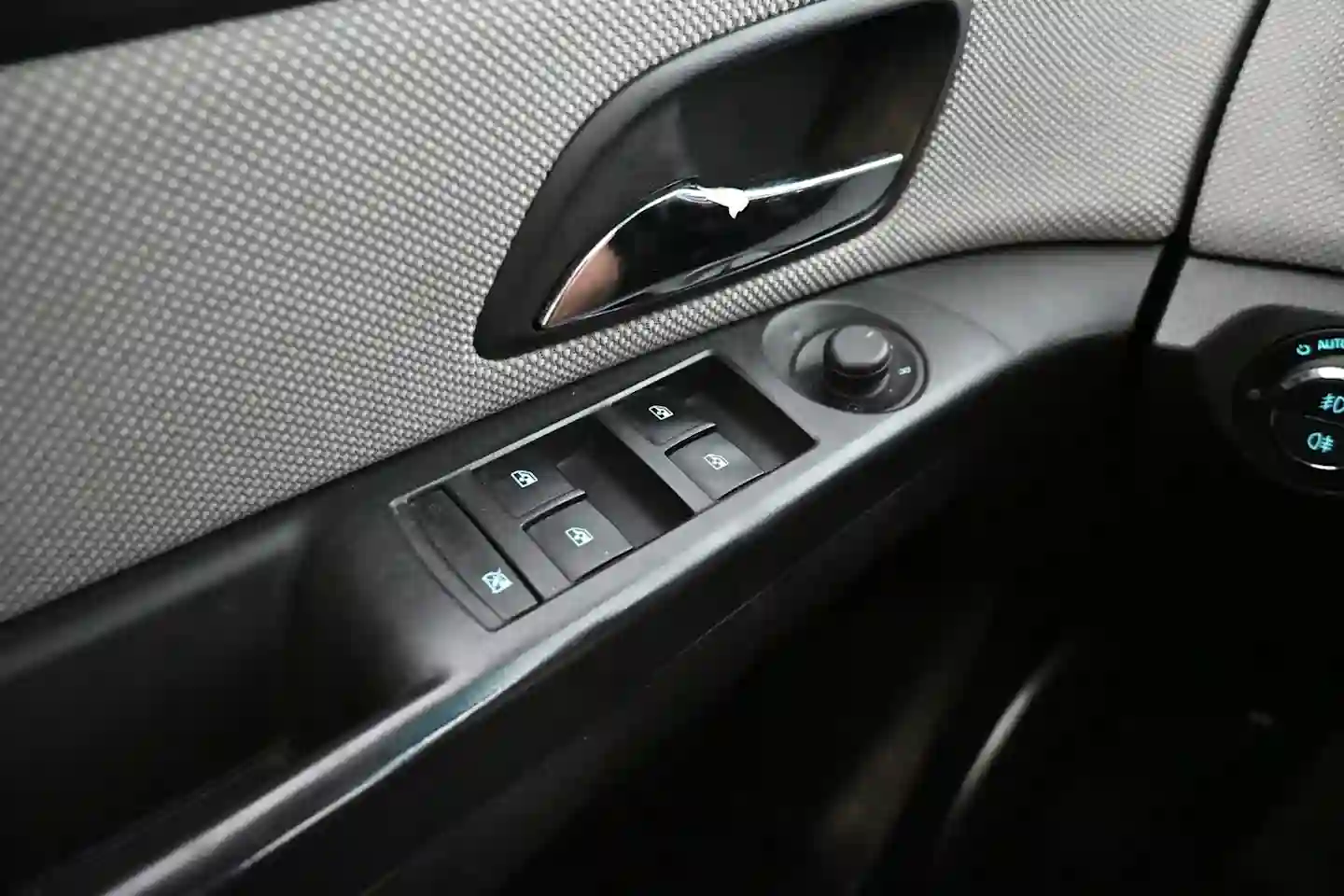 Car Image - 3k28J2OsPhugaIrLWHSPil