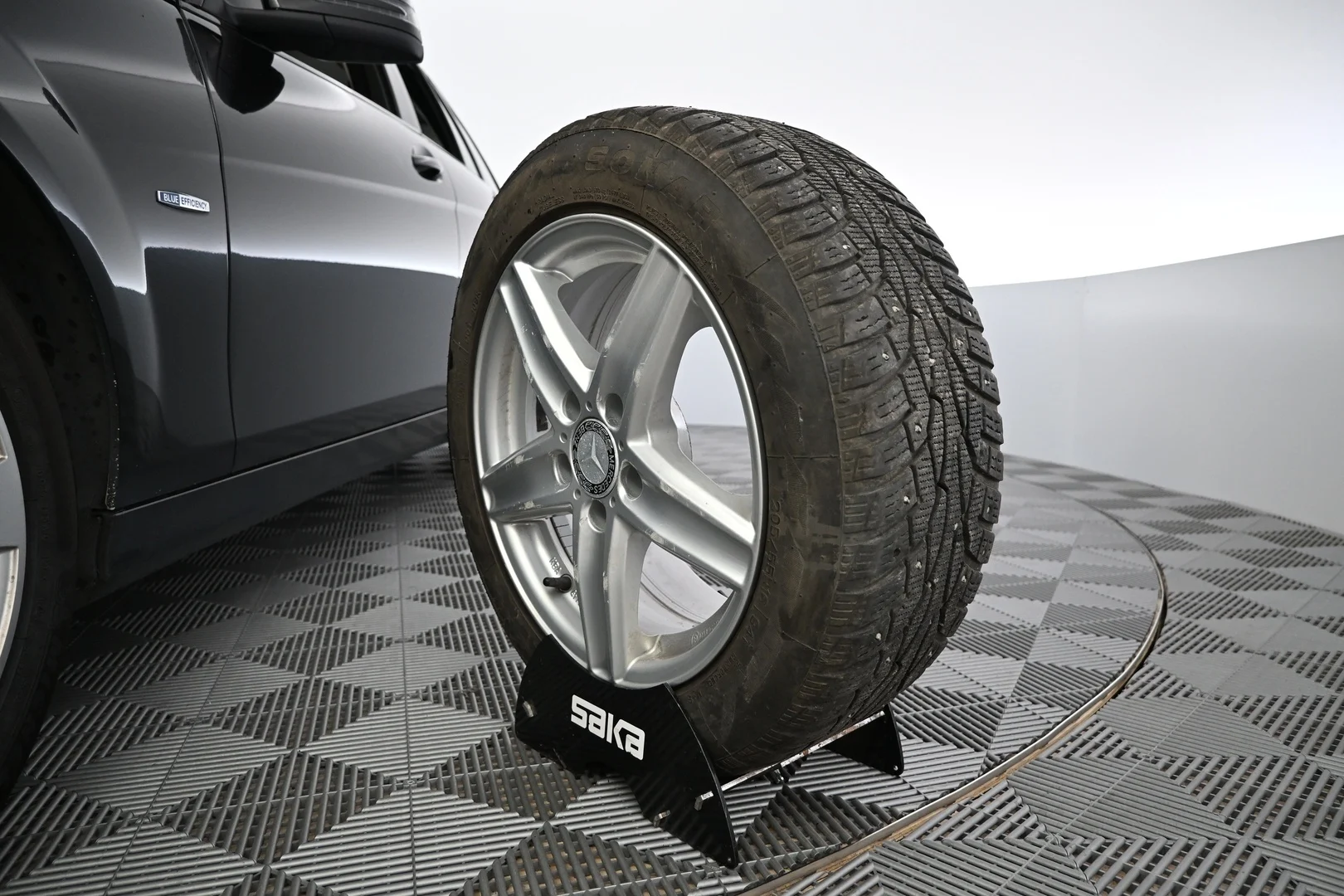 Car Image - 1QNdaYU7elKGLg3L3Yfakx