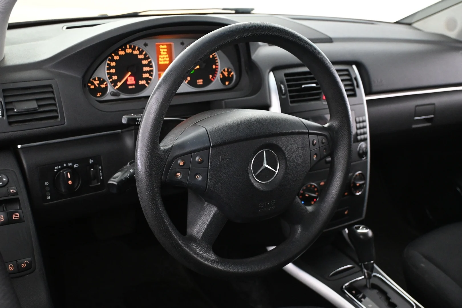 Car Image - 3Cvzmnow5i3lsEHQVLvGGx