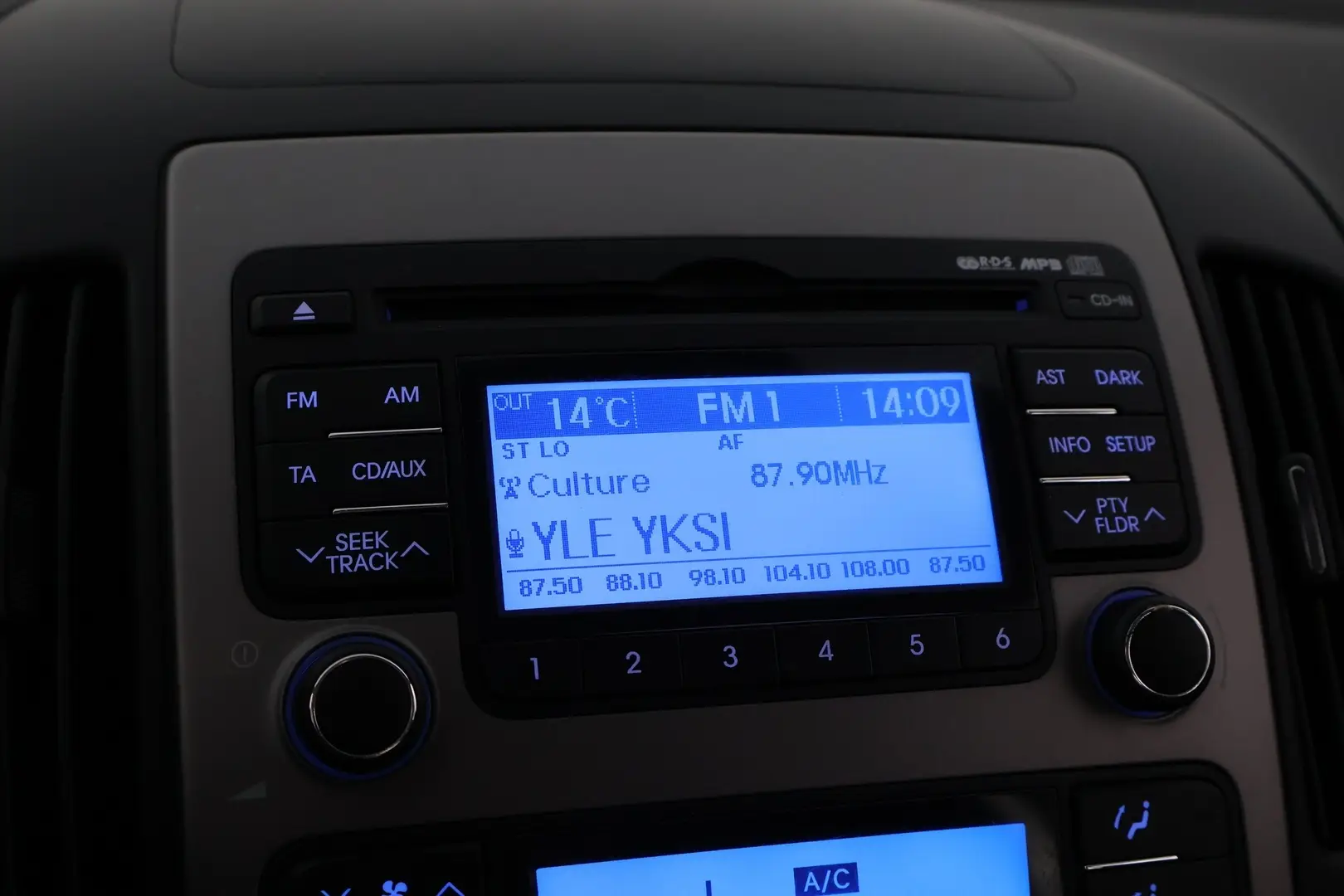 Car Image - omtN7RcoENpy2K4s4cYC6