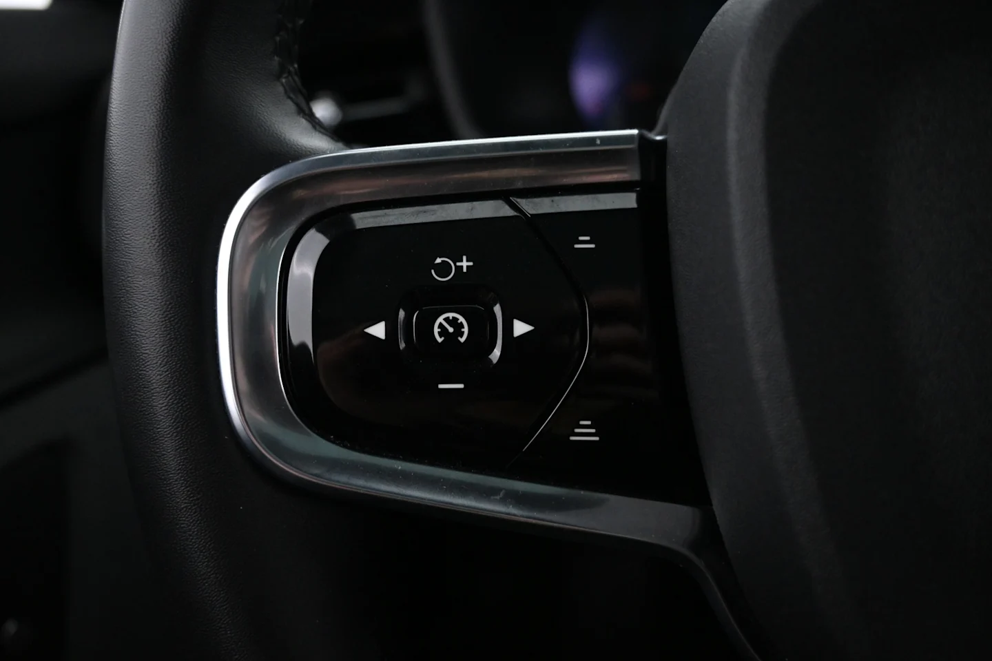 Car Image - 1LzhR75lq3iowIiMkKJmlZ