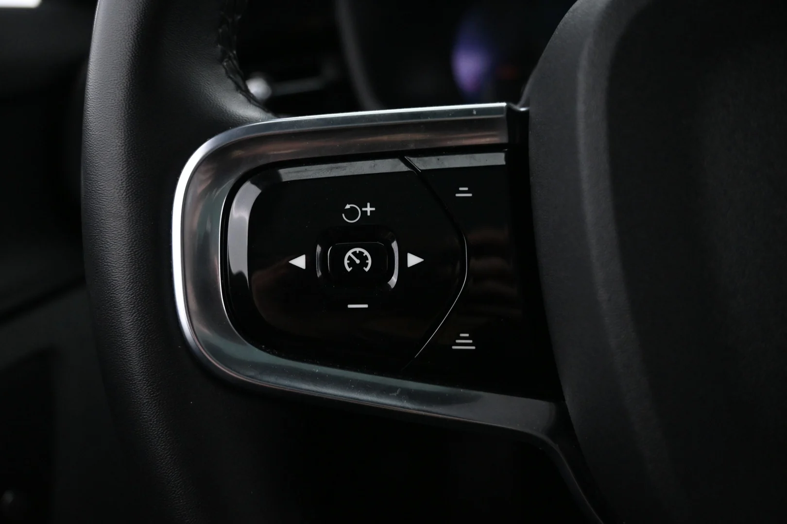 Car Image - 1LzhR75lq3iowIiMkKJmlZ
