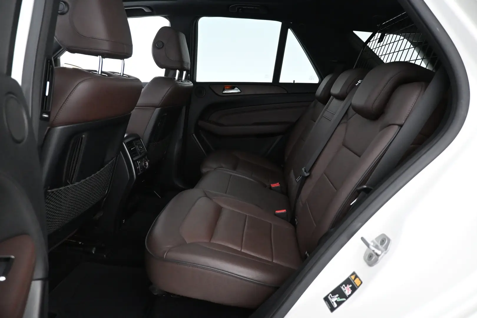 Car Image - 2H32mxr6qkgfHvuxbibUSz