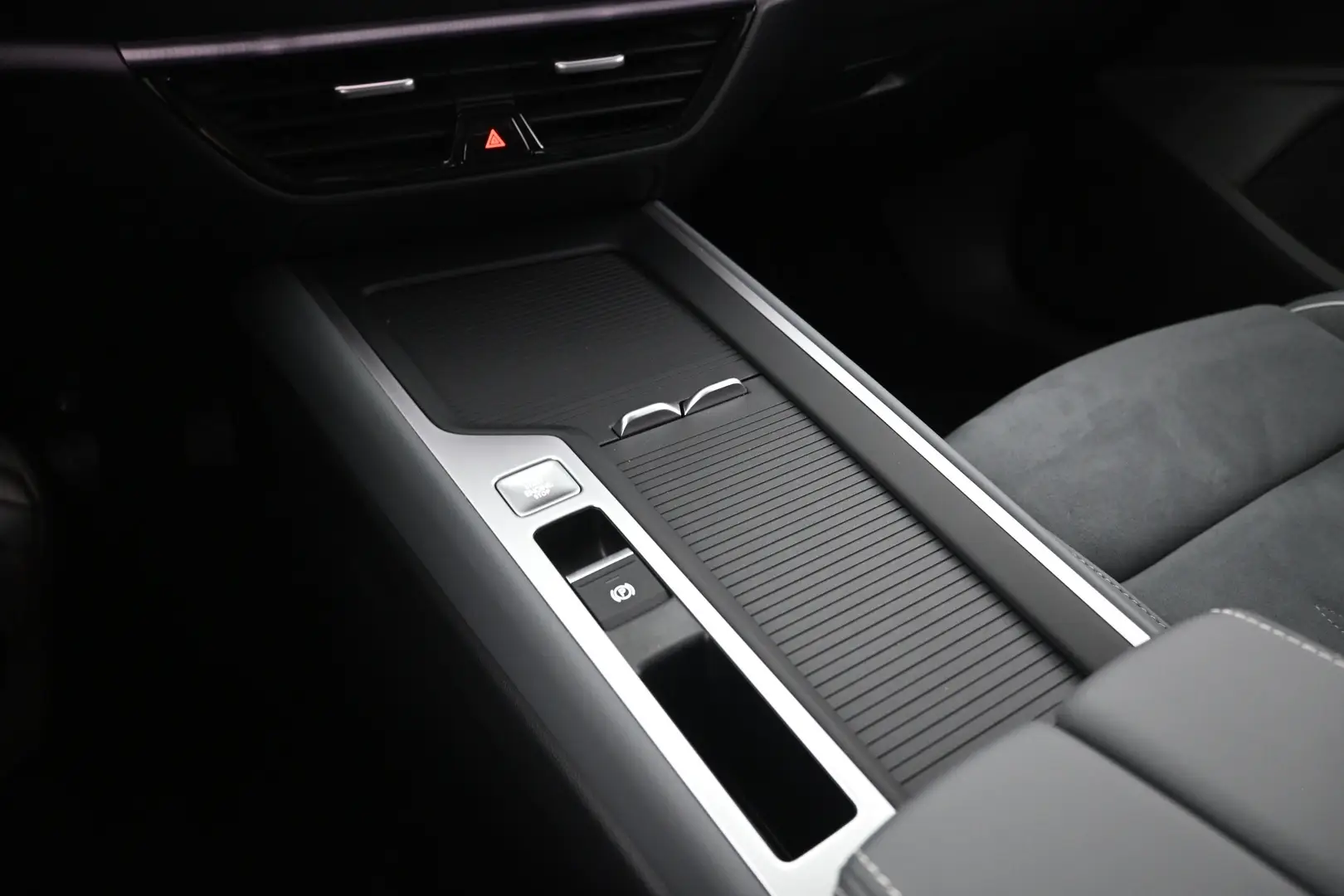 Car Image - 3slfATf0rNdZgaj7HNn875