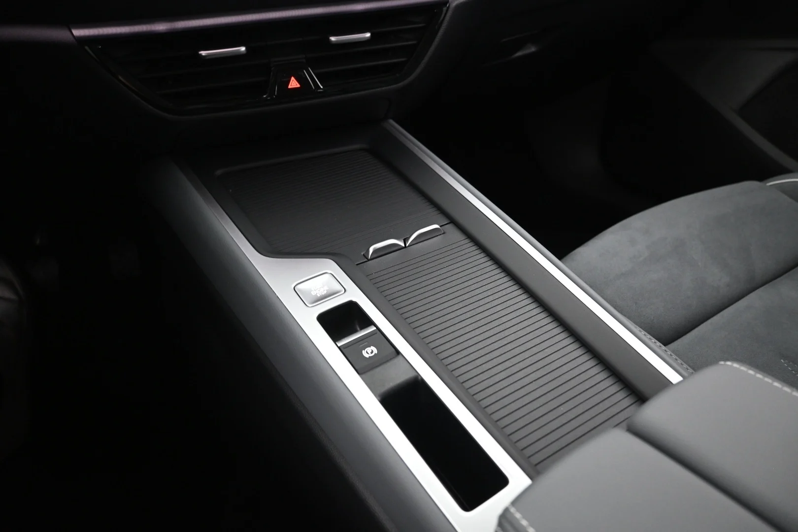 Car Image - 3slfATf0rNdZgaj7HNn875