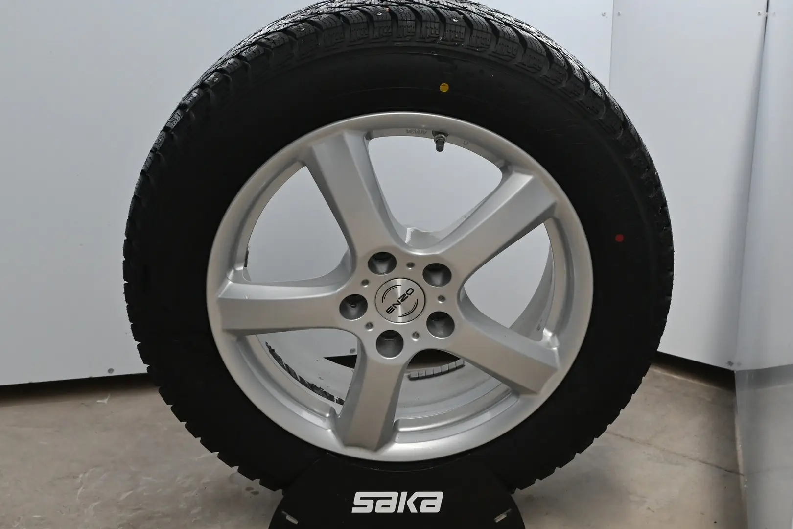 Car Image - 1VvOk8OLOMRMJ6pBkDxNLO