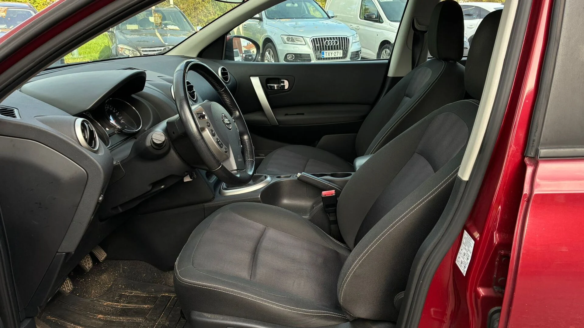Car Image - dXt7DXX5duZHrSJi2nNaE