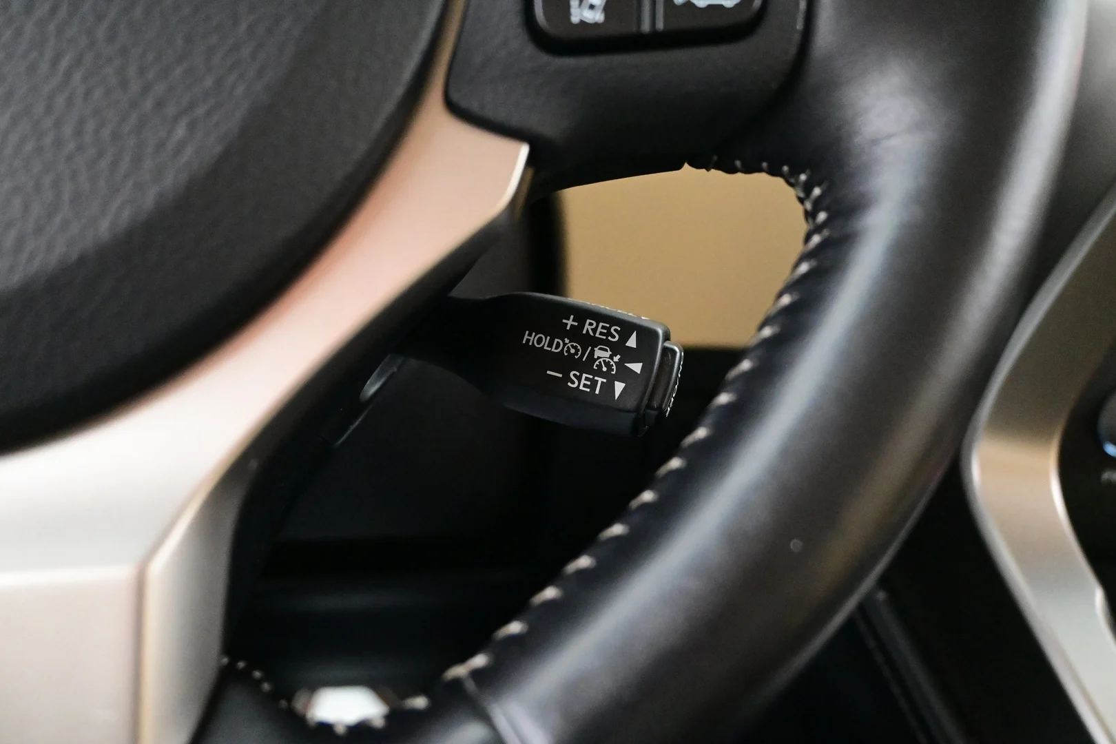 Car Image - 1OJmfgd0R1Zg8ED1565PTj